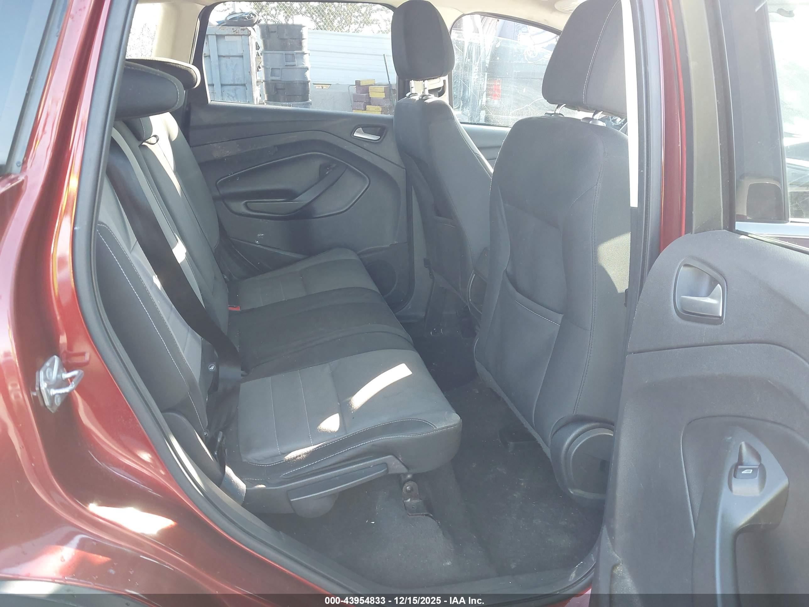 FORD ESCAPE image 8