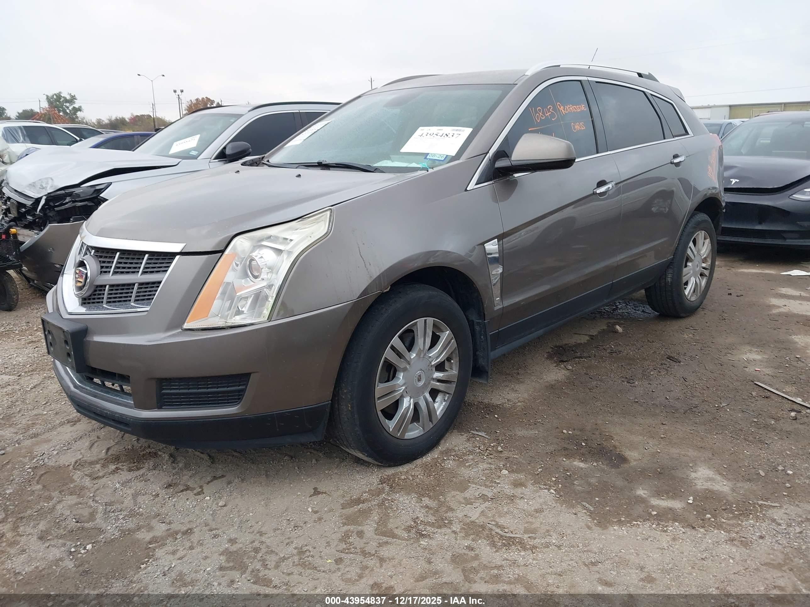 CADILLAC SRX image 2