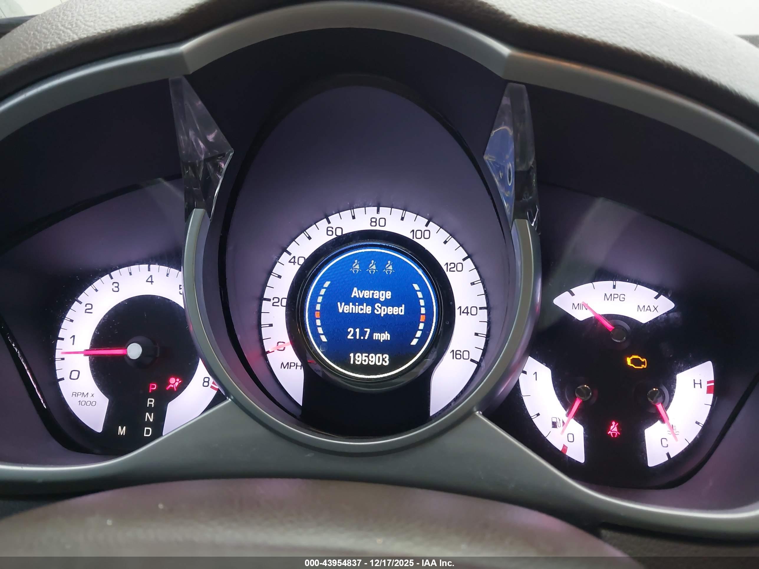 CADILLAC SRX image 7