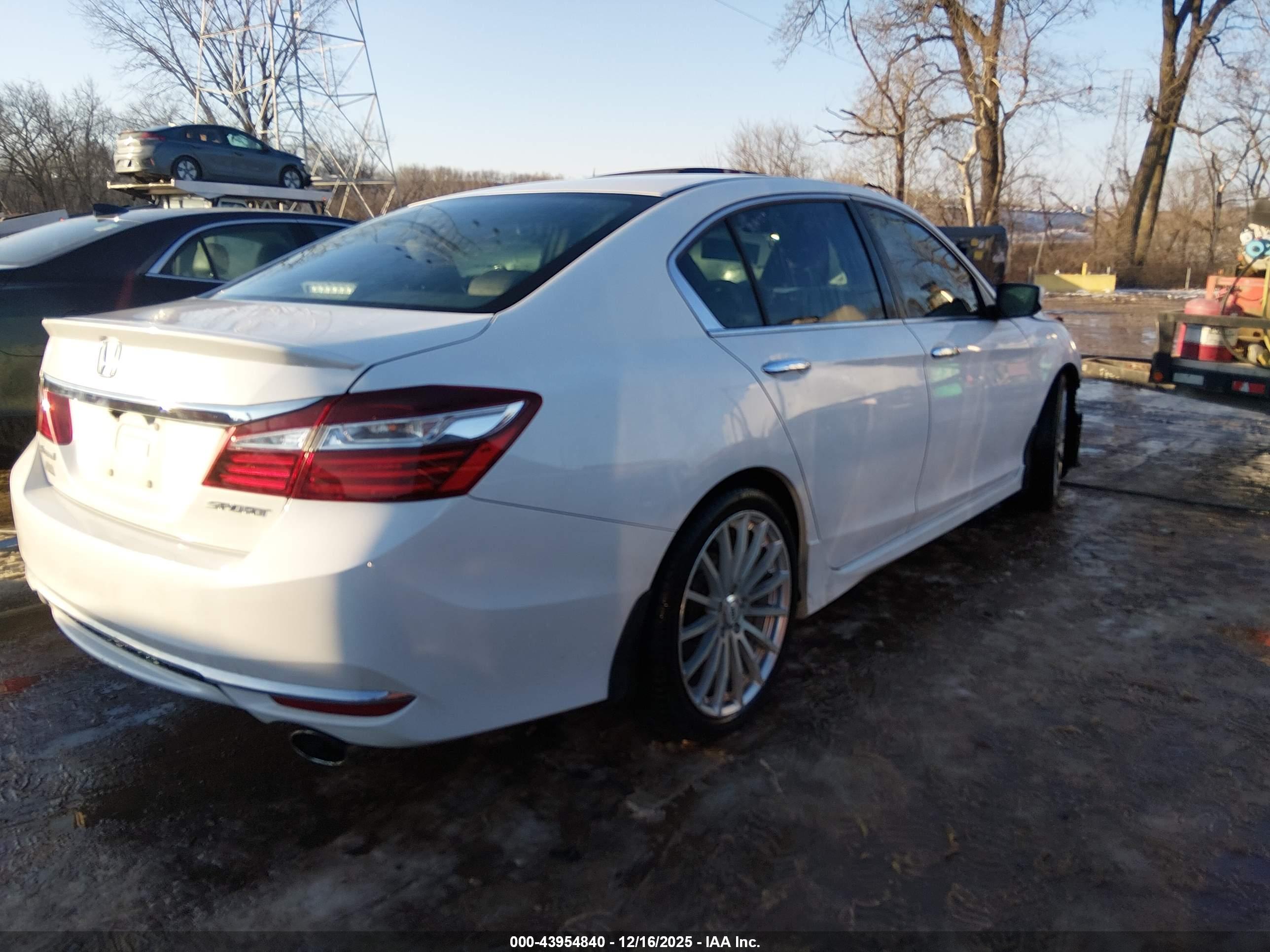 HONDA ACCORD image 4