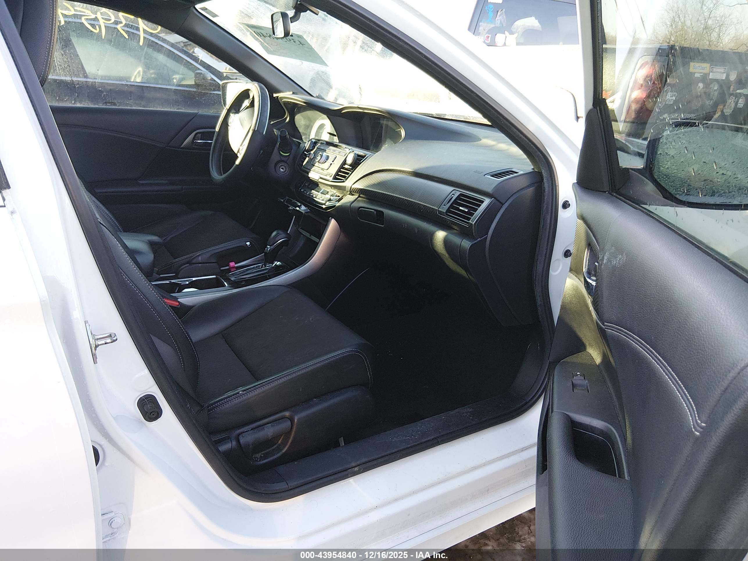 HONDA ACCORD image 5