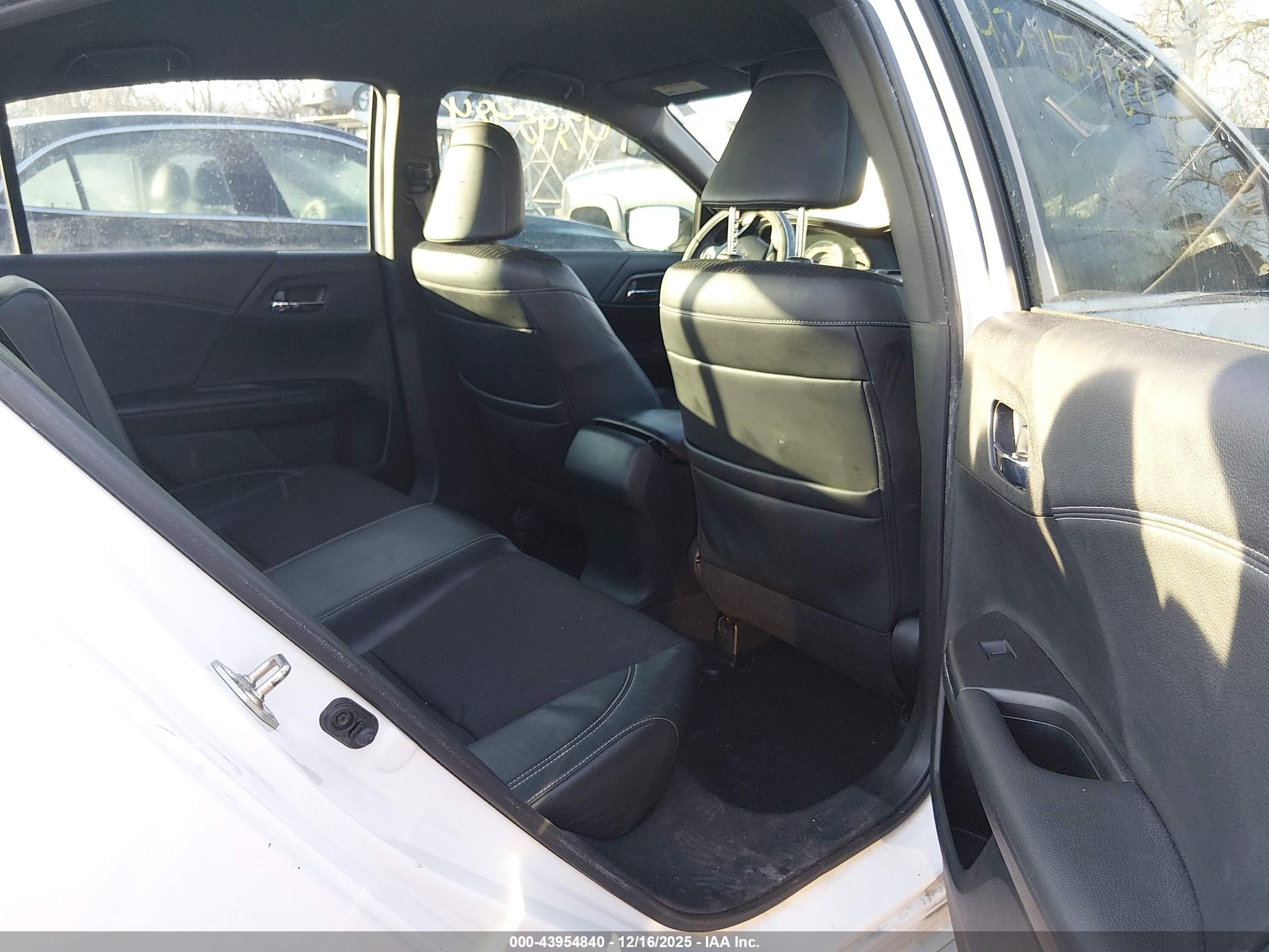 HONDA ACCORD image 8