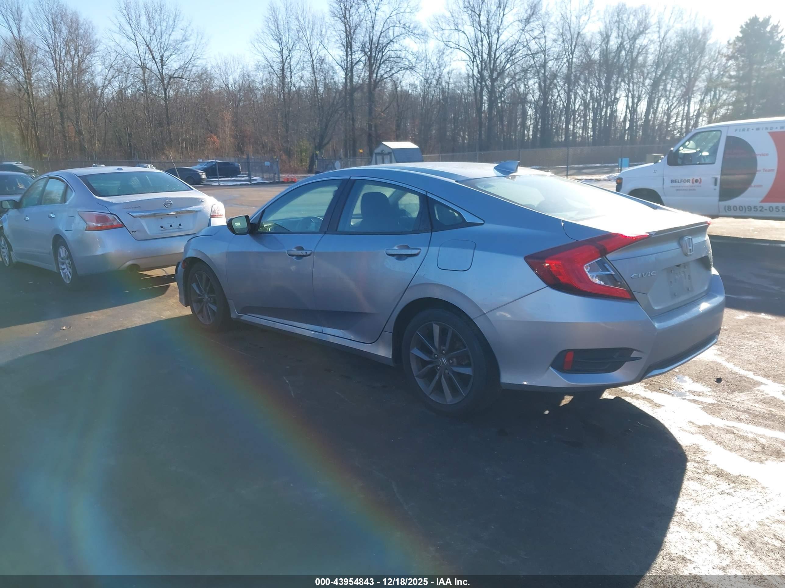 HONDA CIVIC image 3