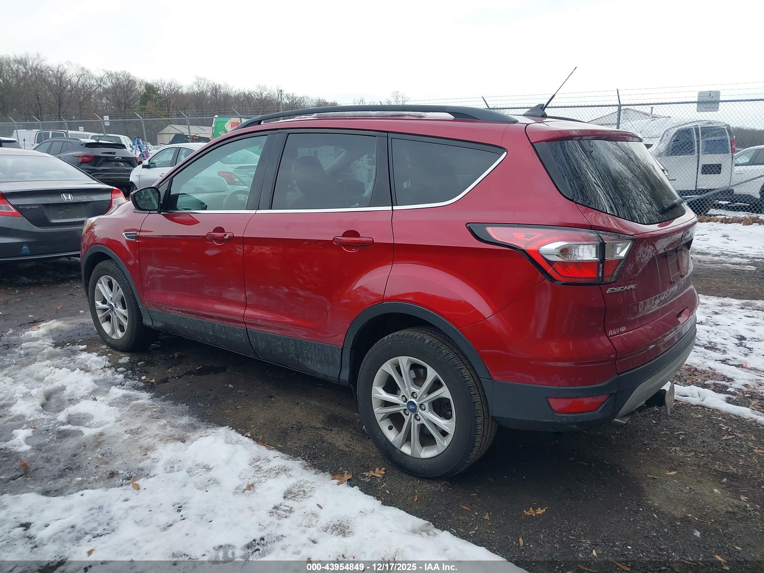 FORD ESCAPE image 3