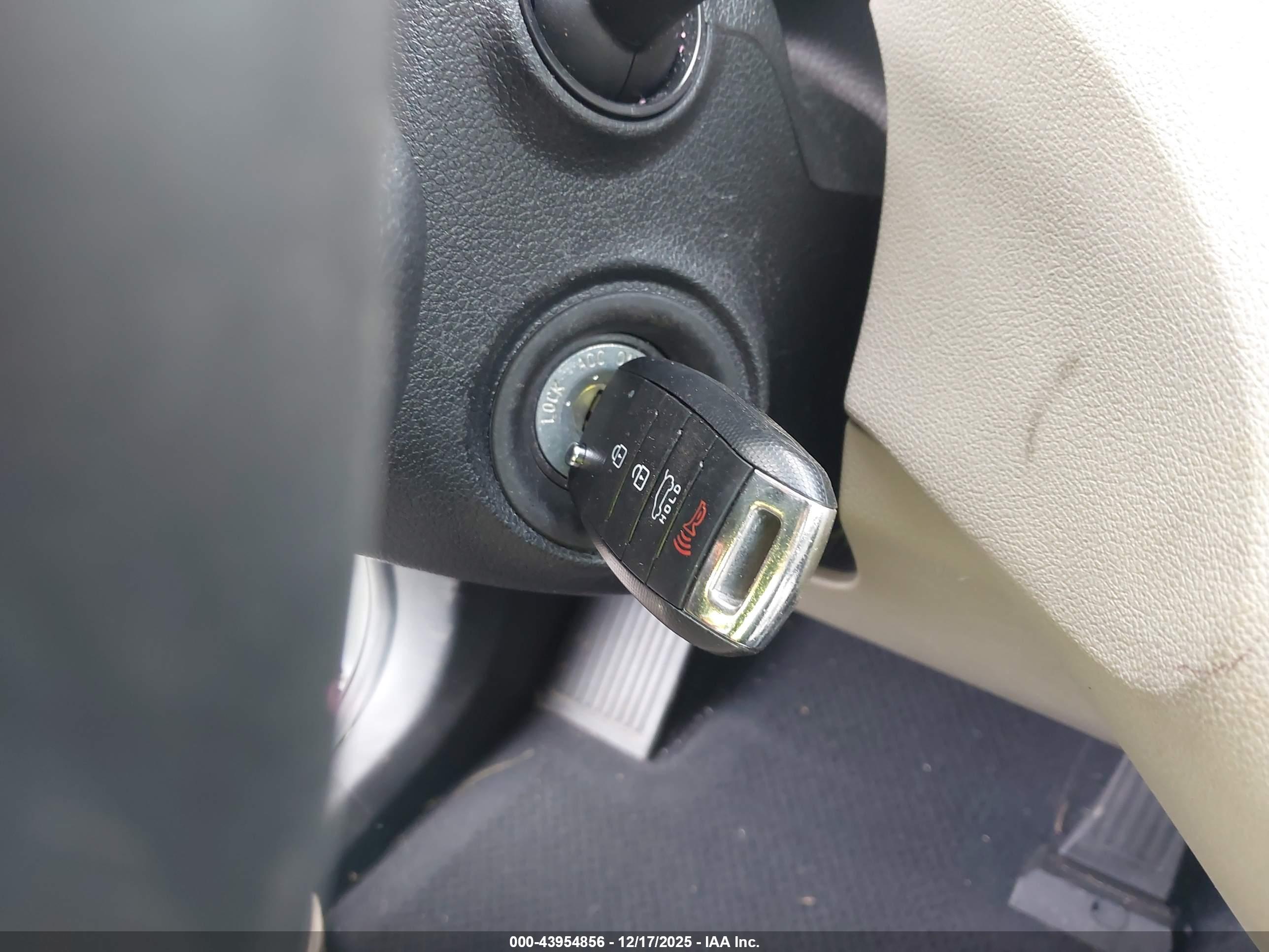 KIA SORENTO image 11