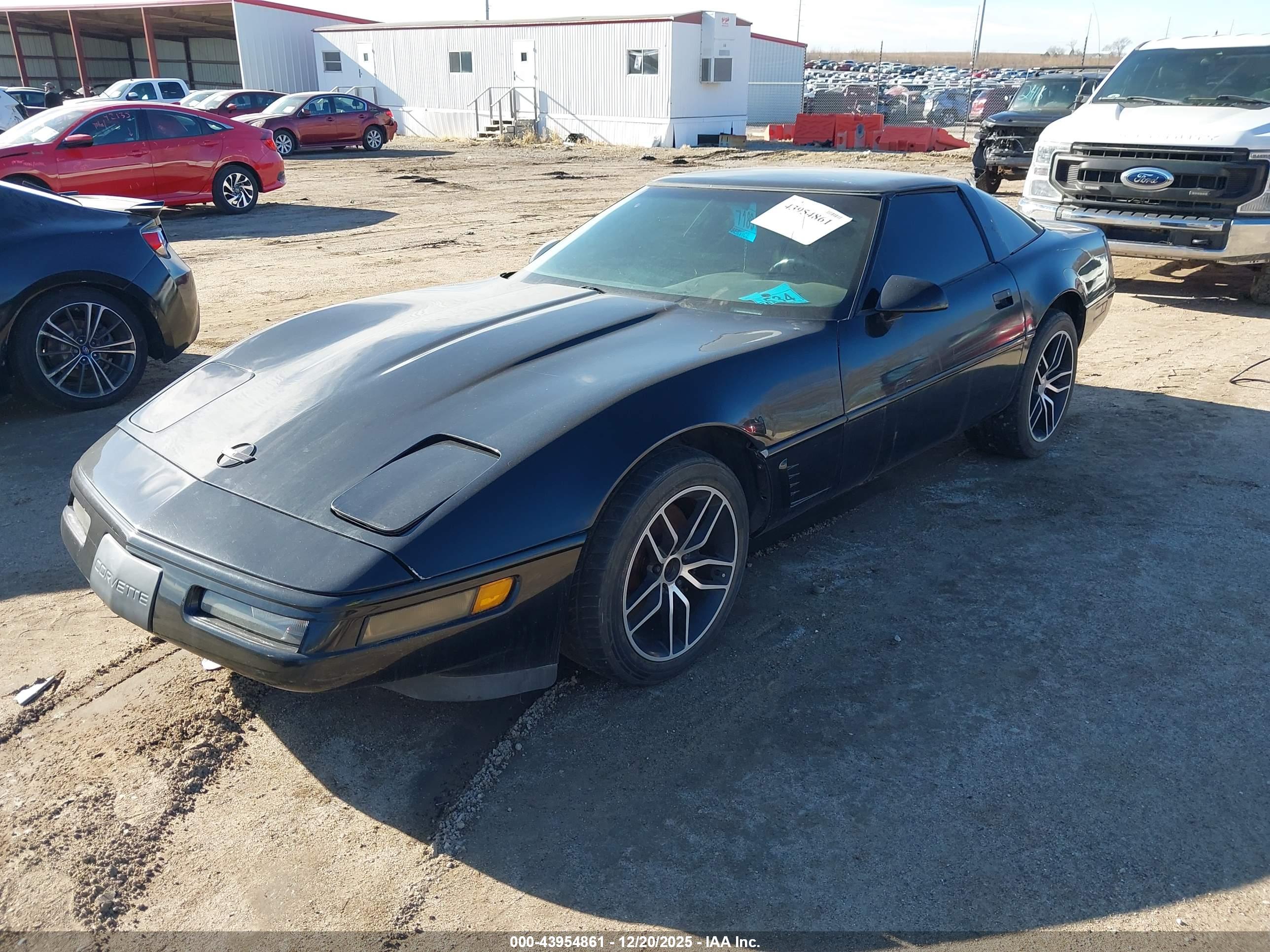 CHEVROLET CORVETTE image 2
