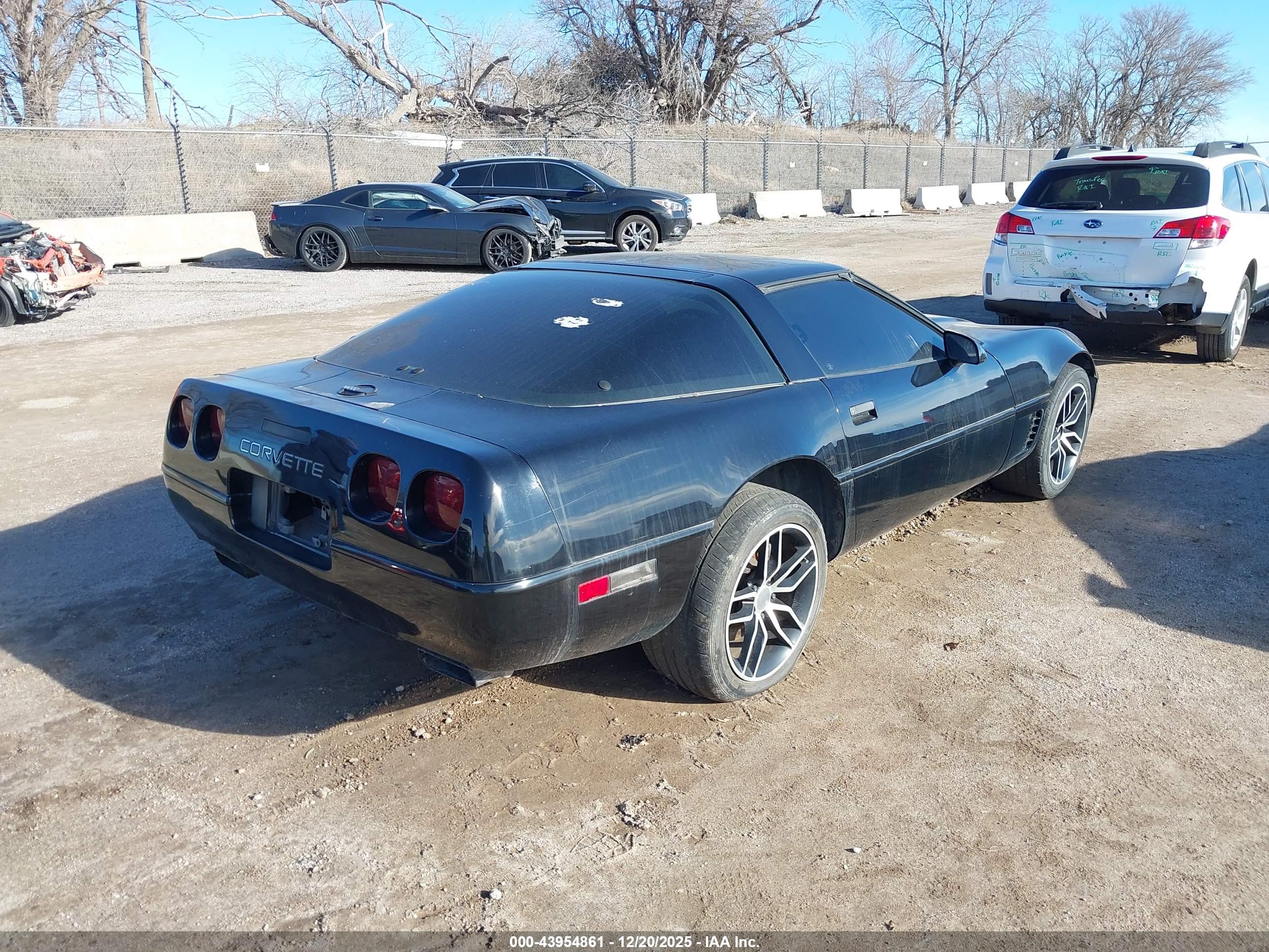 CHEVROLET CORVETTE image 4