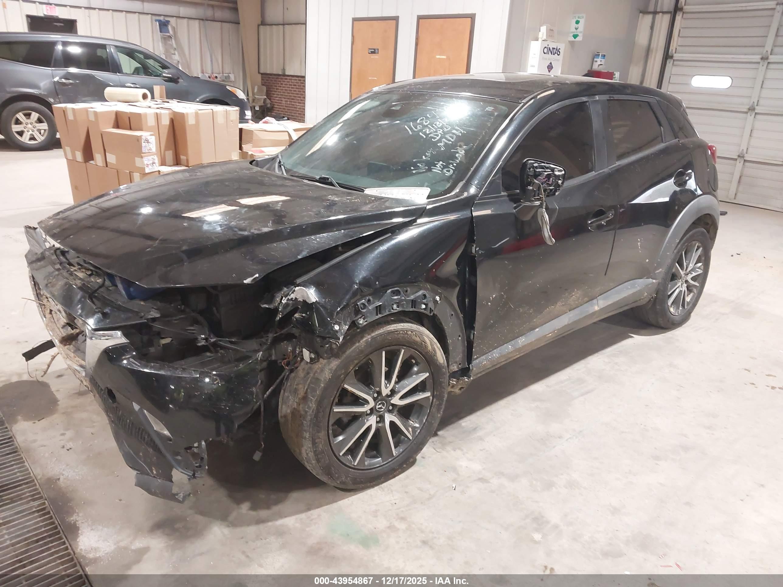 MAZDA CX-3 image 2