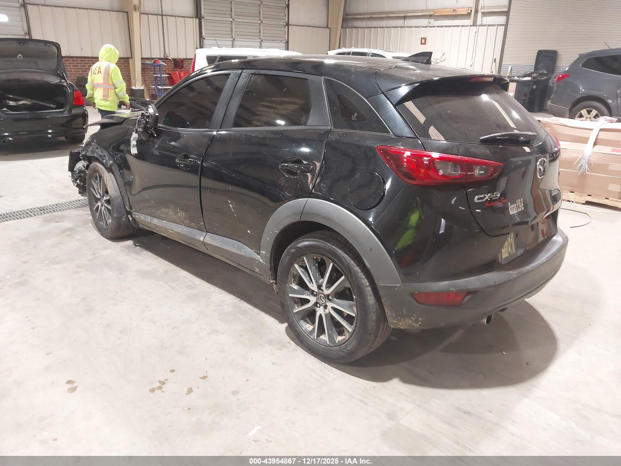 MAZDA CX-3 image 3