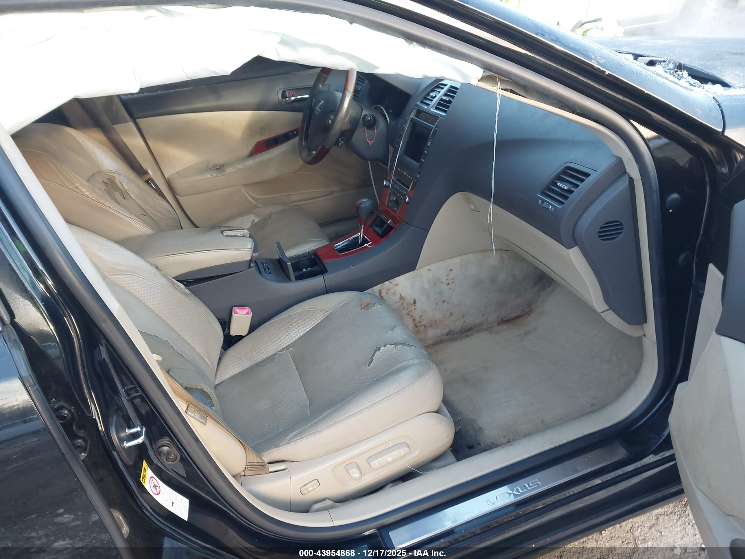 LEXUS ES image 5
