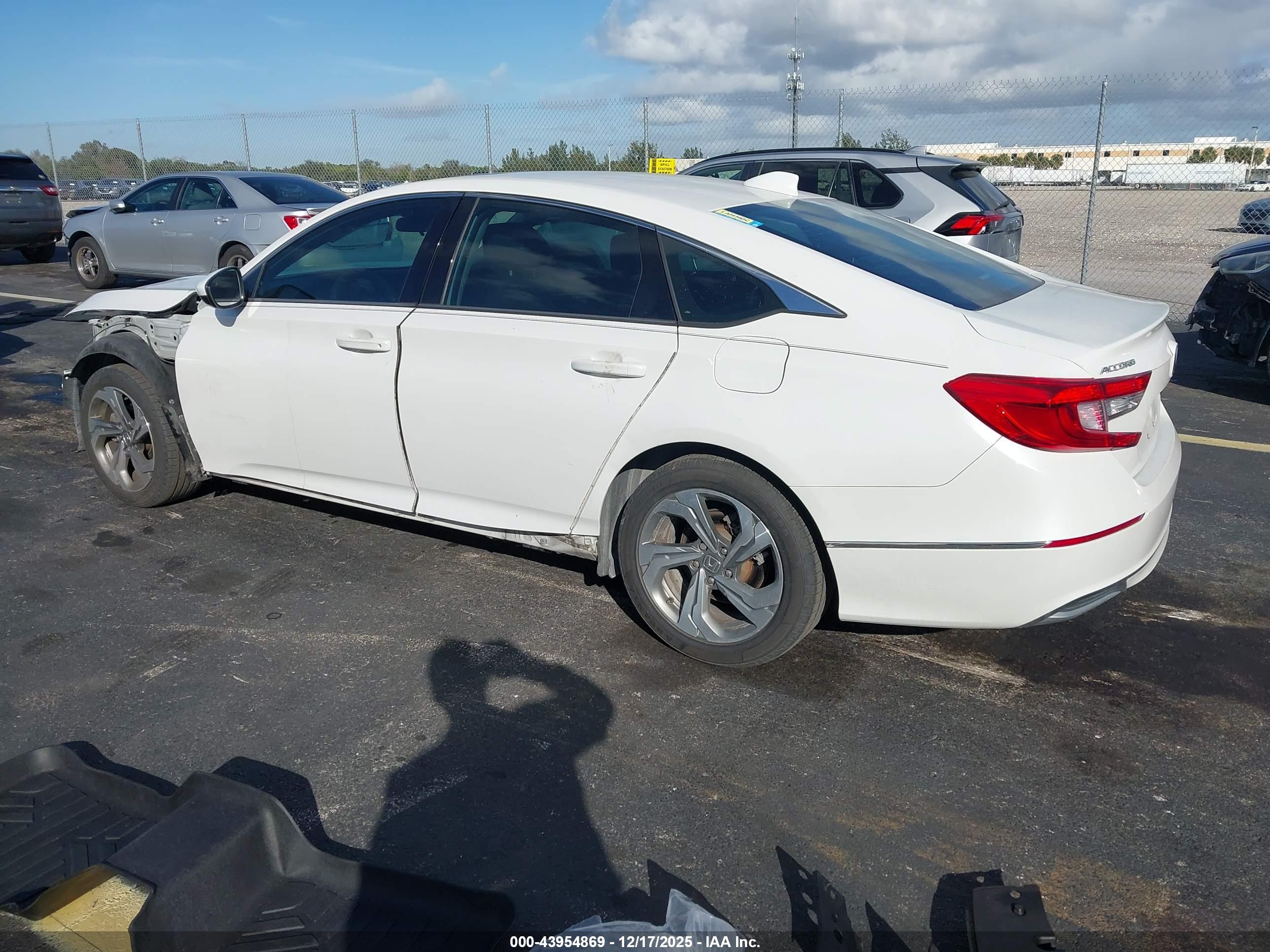 HONDA ACCORD image 3