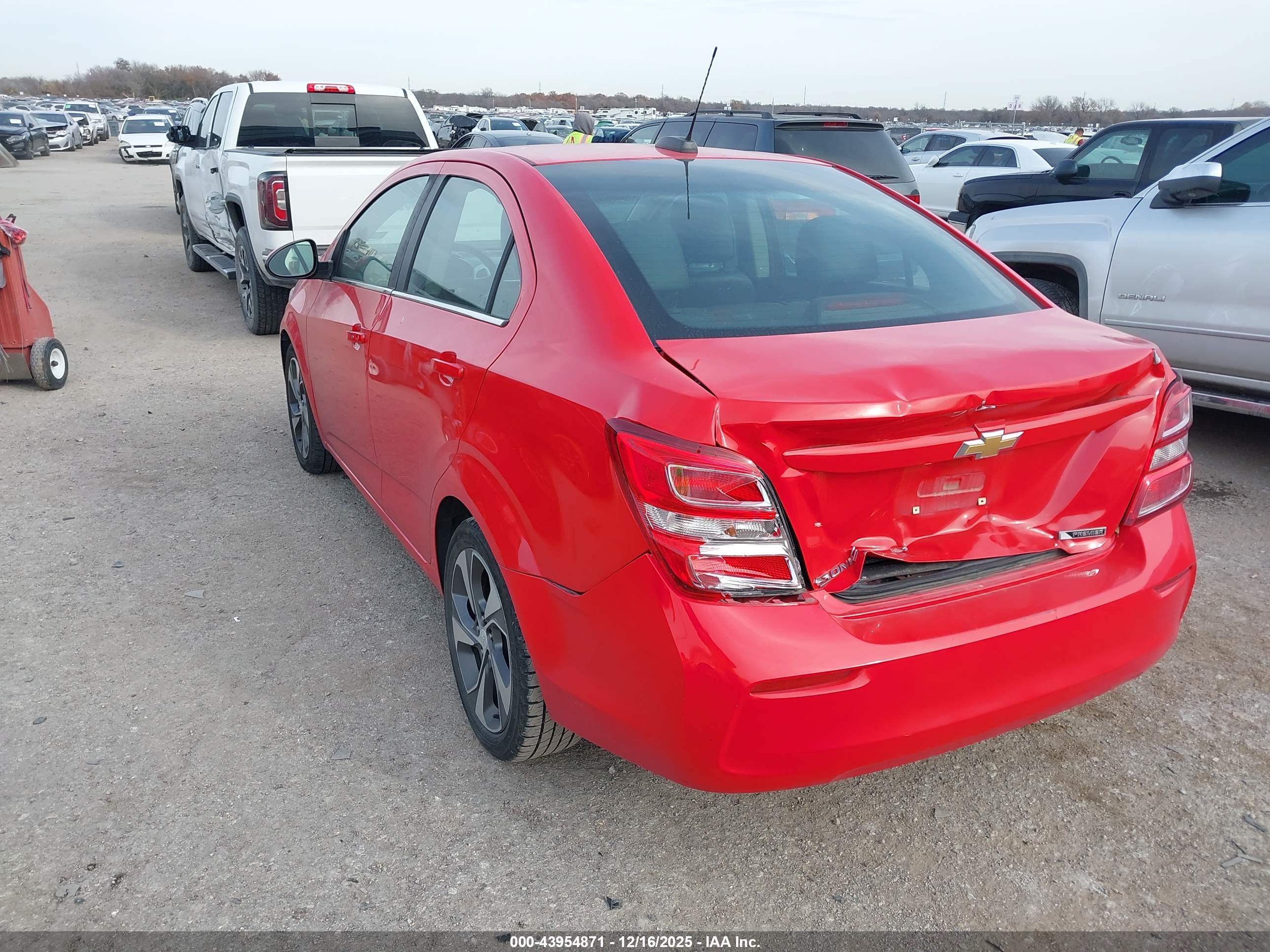 CHEVROLET SONIC image 3