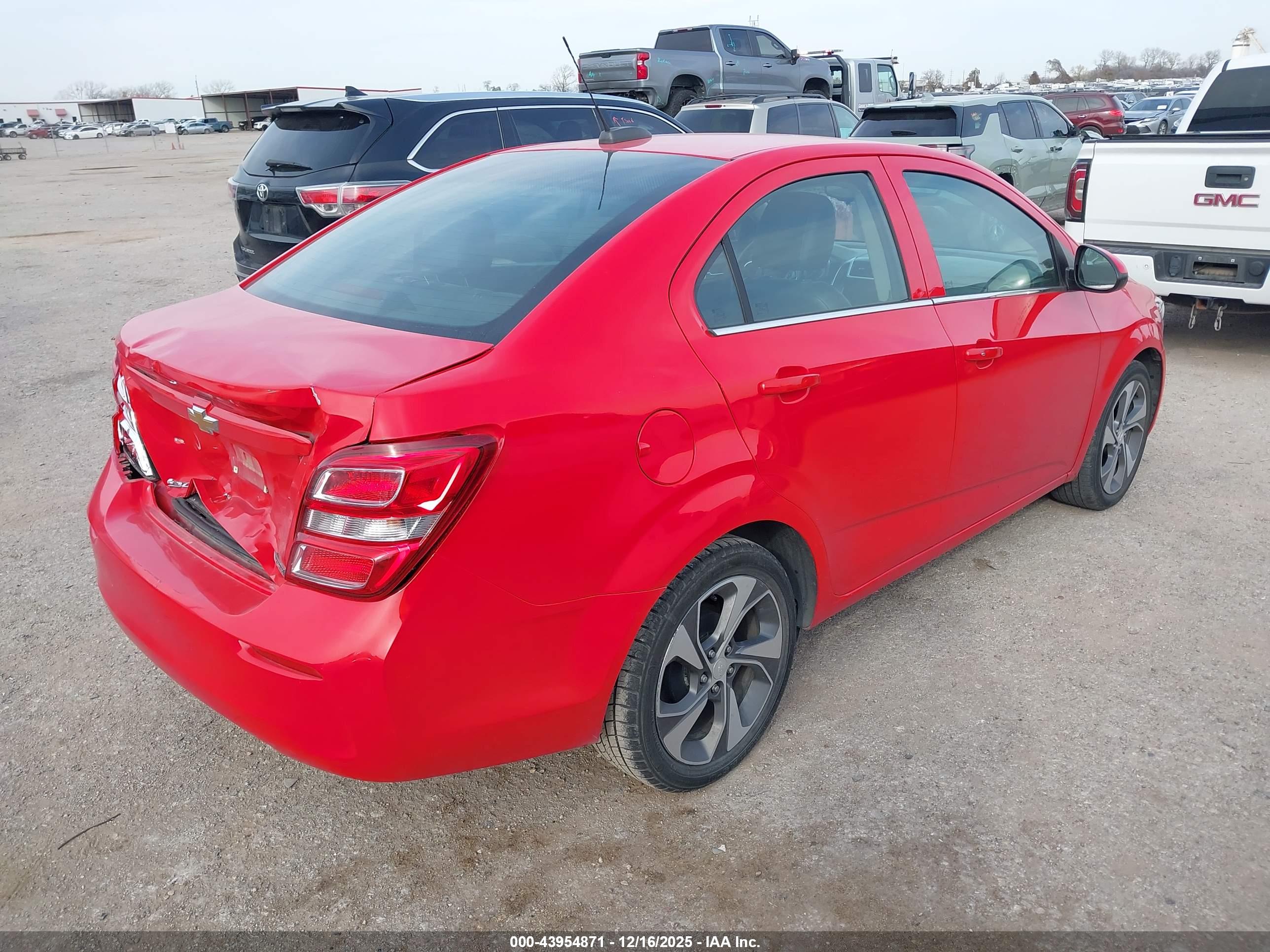 CHEVROLET SONIC image 4