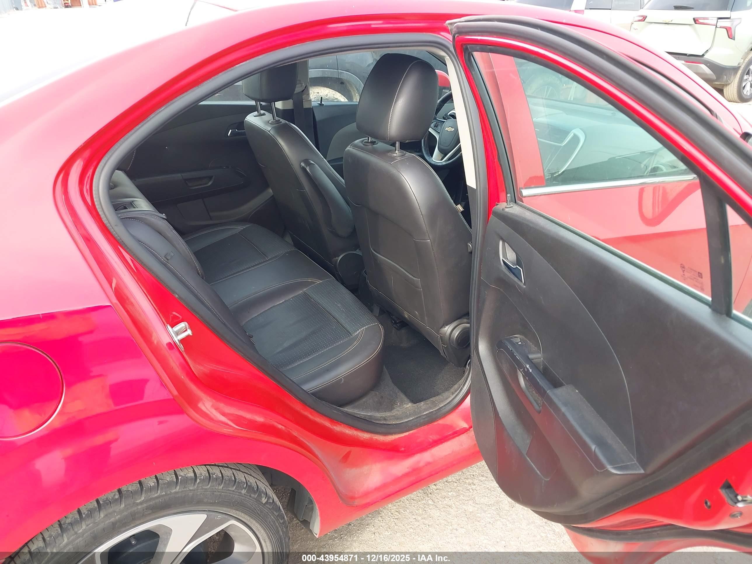 CHEVROLET SONIC image 8