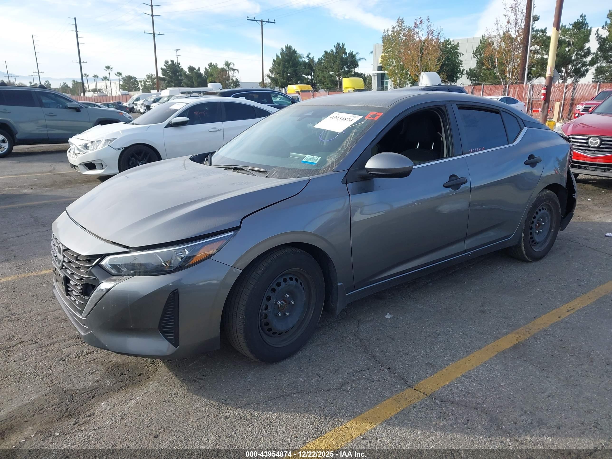 NISSAN SENTRA image 2