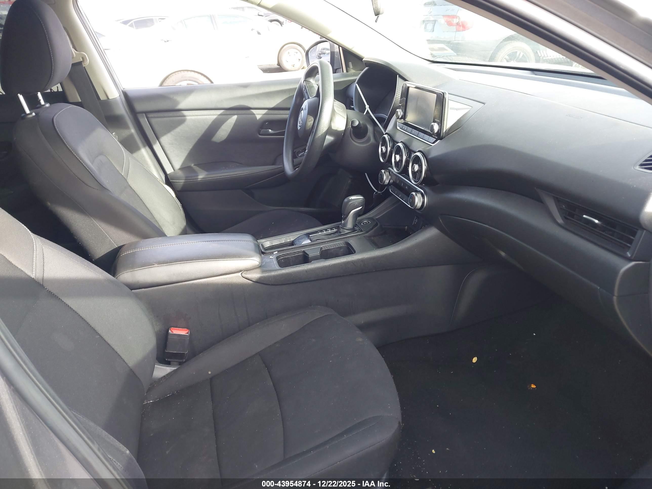 NISSAN SENTRA image 5