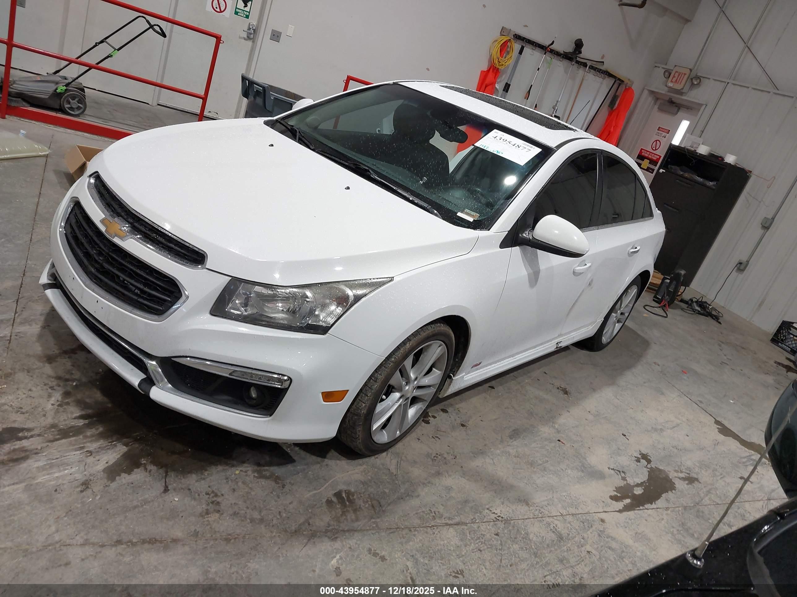 CHEVROLET CRUZE image 2