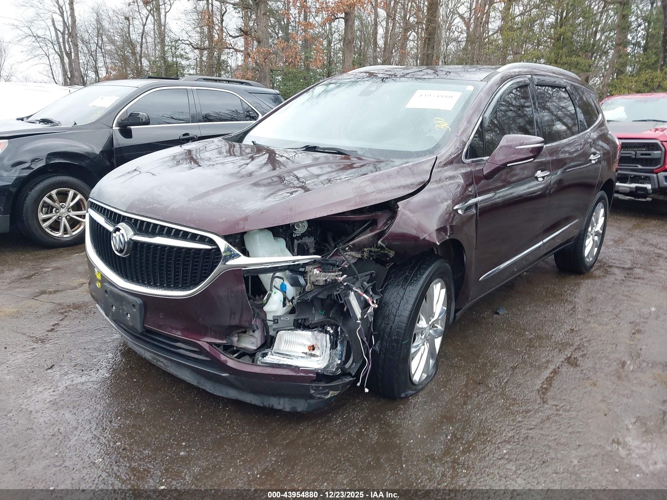 BUICK ENCLAVE image 2