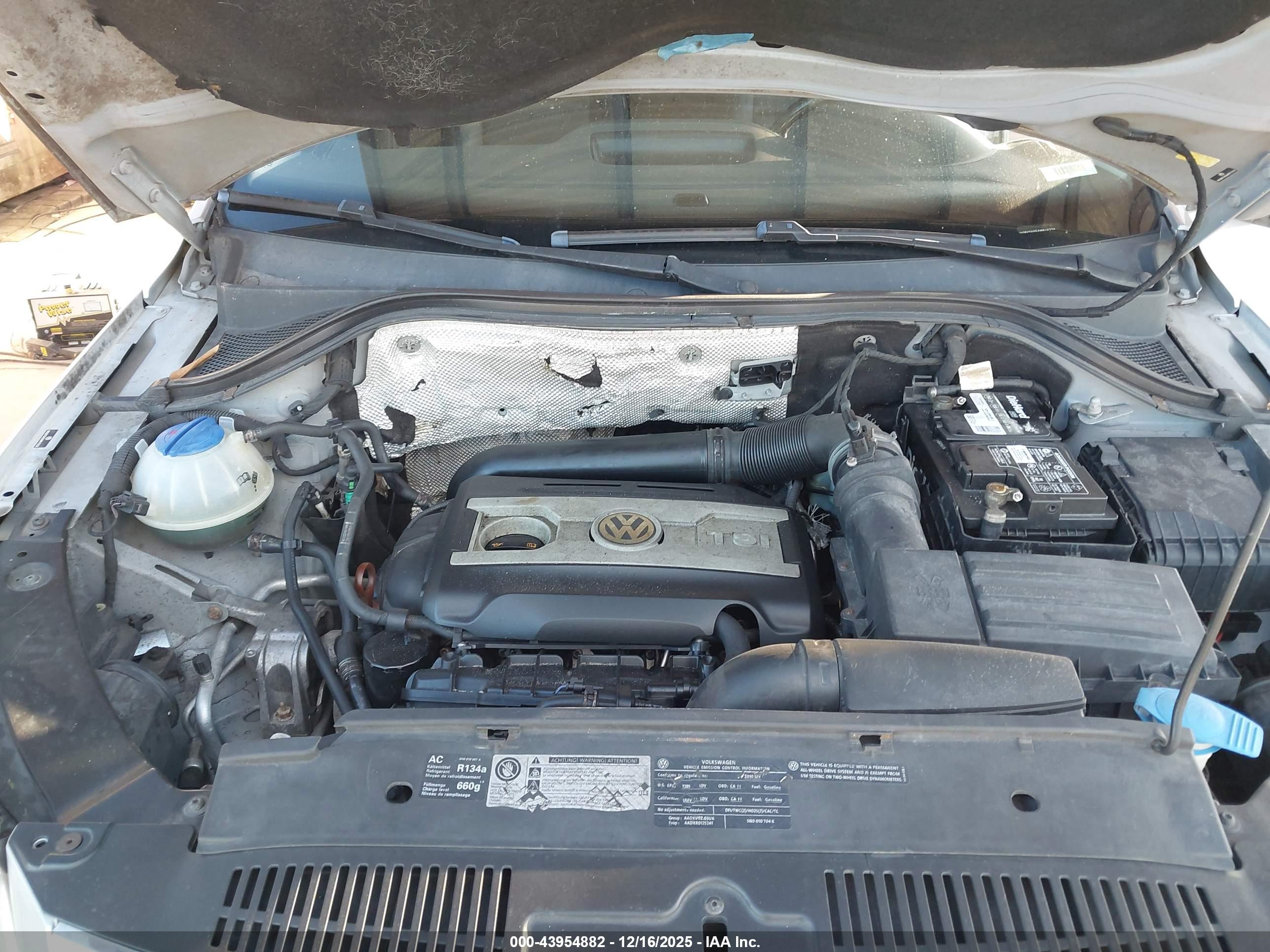 VOLKSWAGEN TIGUAN image 10