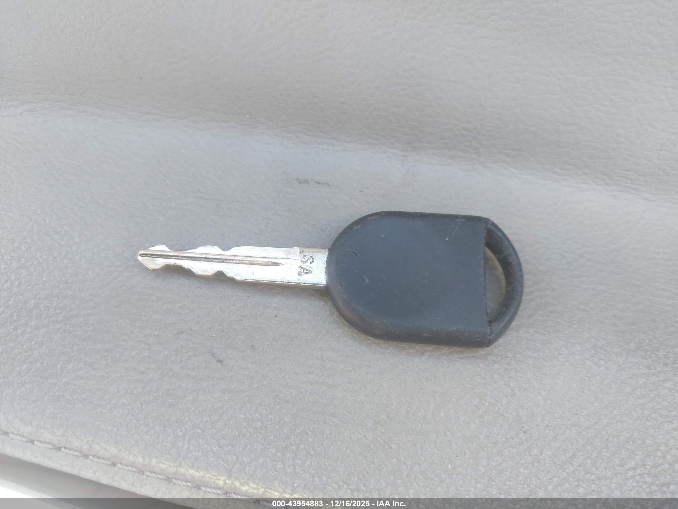 FORD EXPLORER image 11
