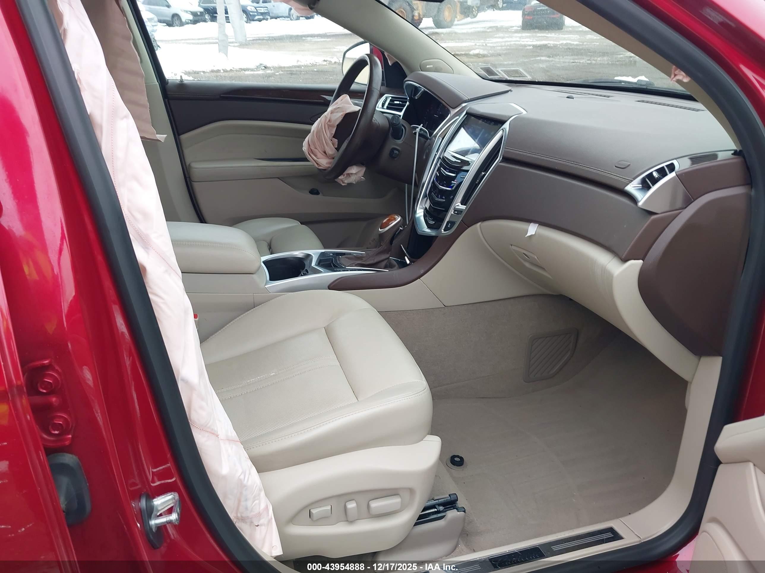 CADILLAC SRX image 5