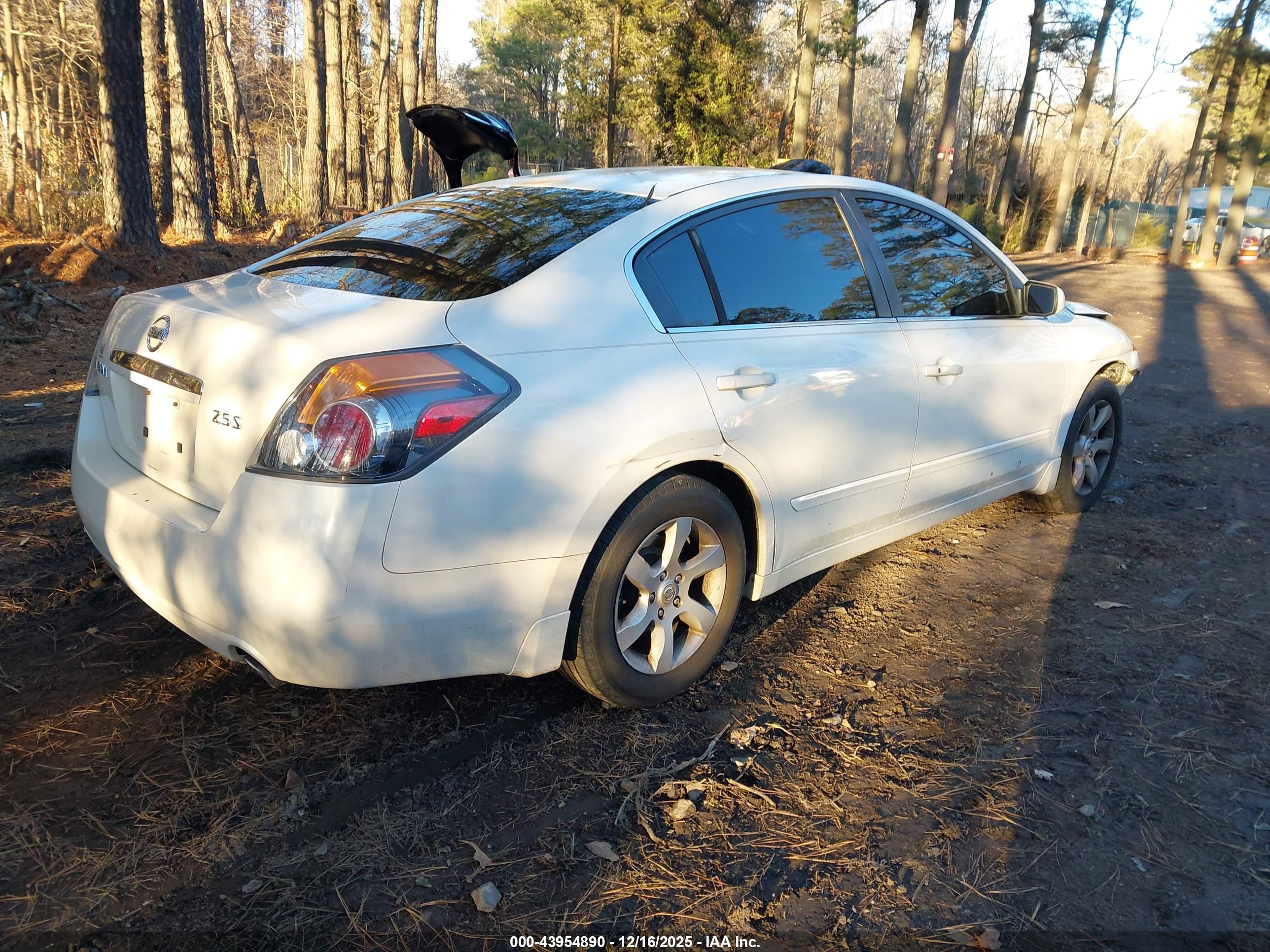 NISSAN ALTIMA image 4