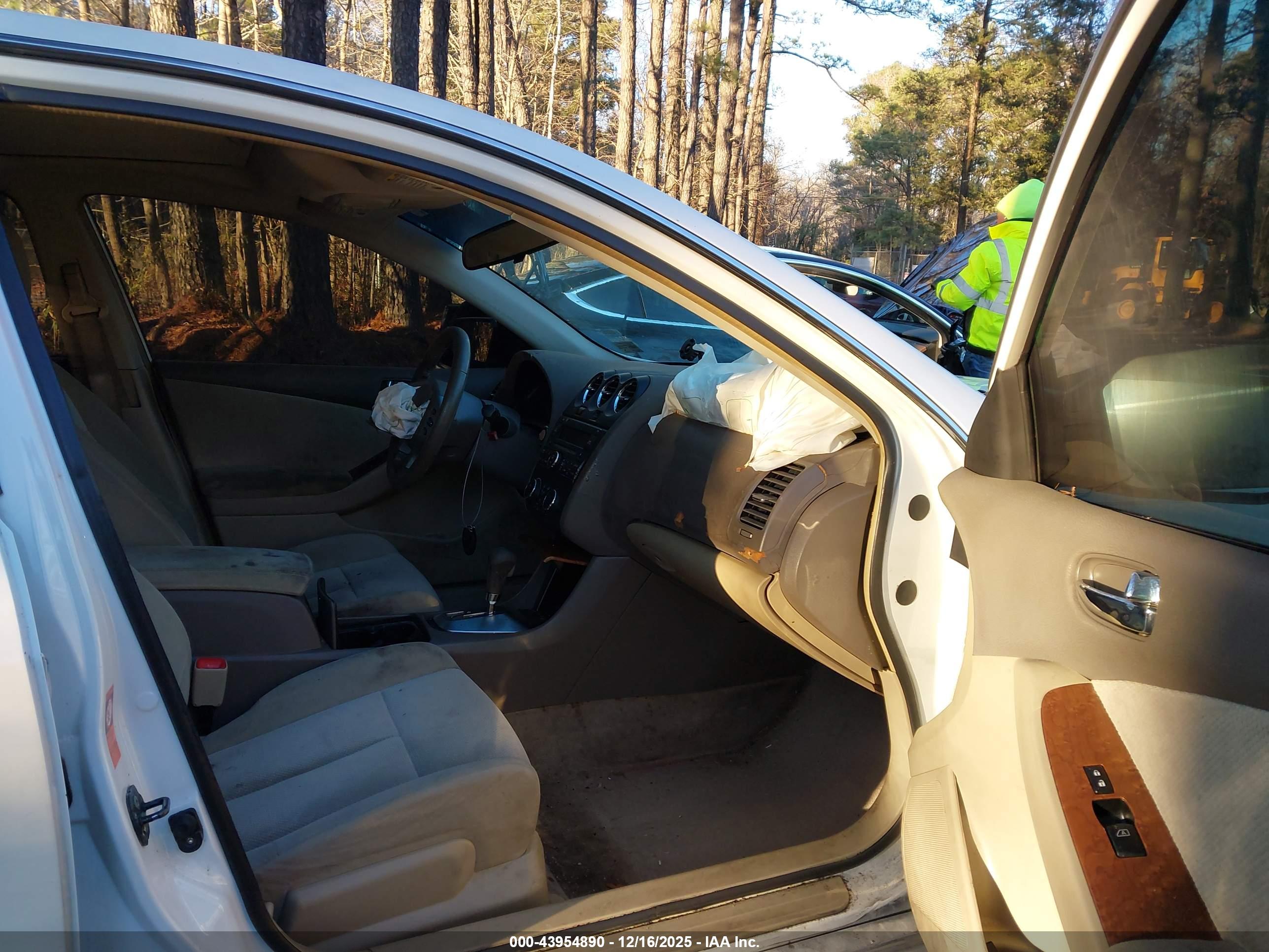 NISSAN ALTIMA image 5