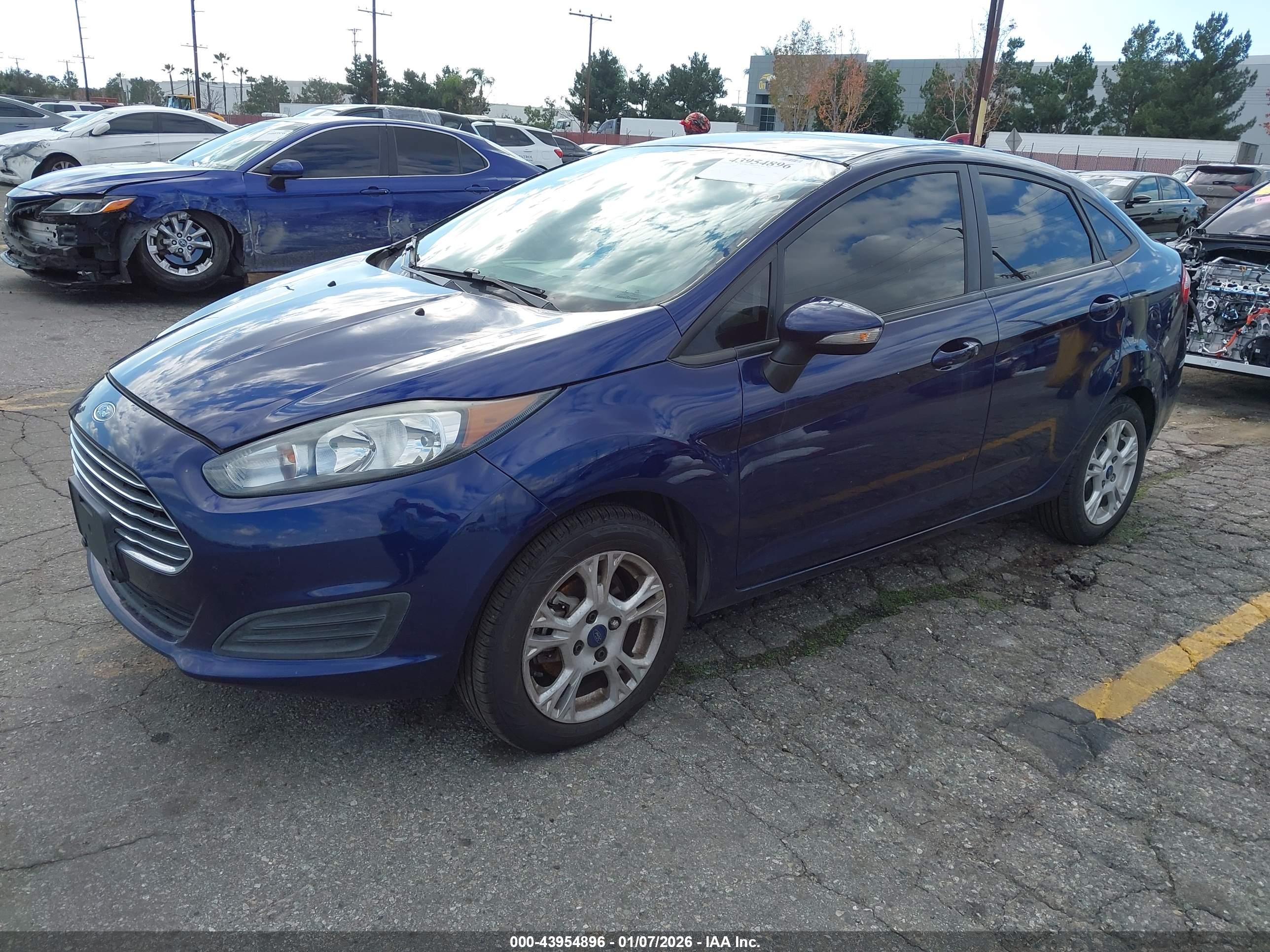 FORD FIESTA image 2