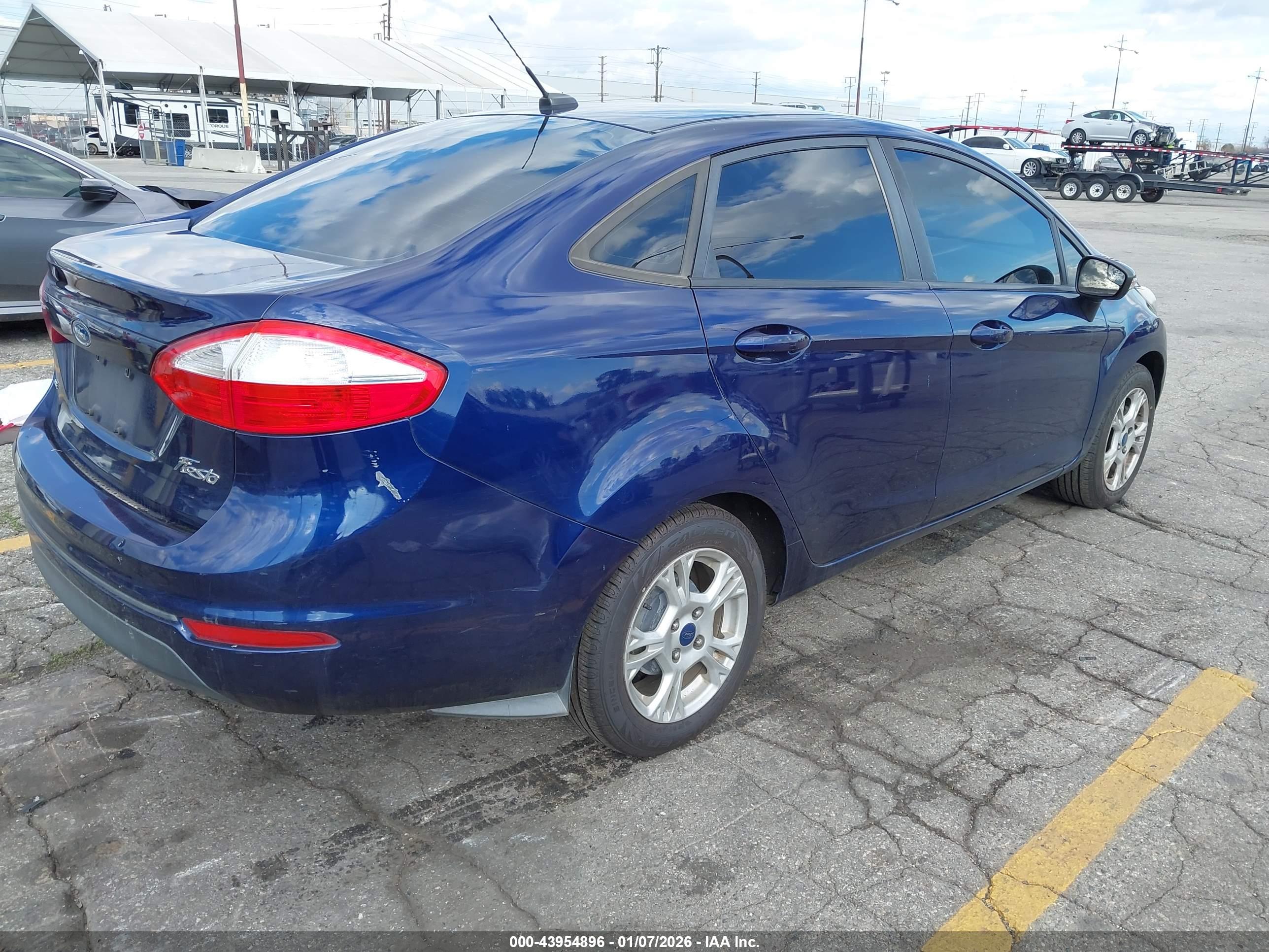 FORD FIESTA image 4