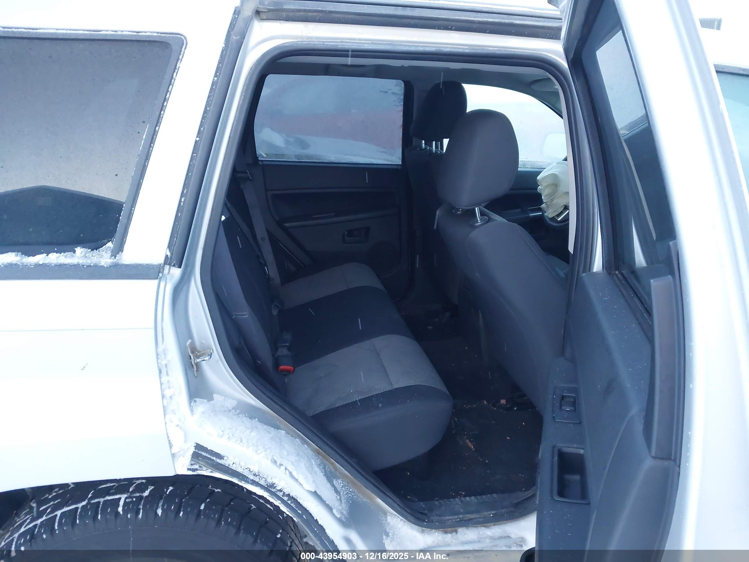 JEEP GRAND image 8