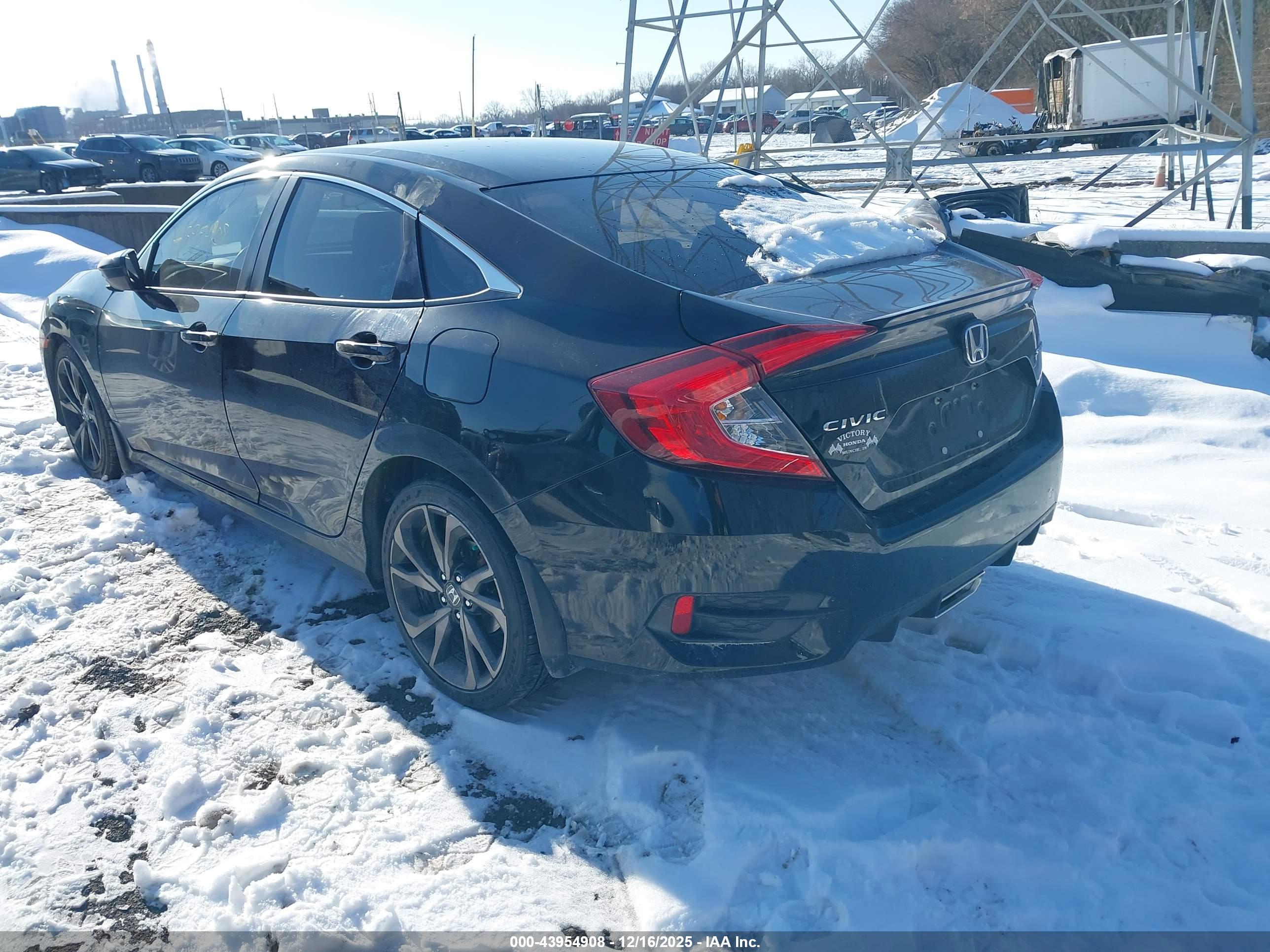HONDA CIVIC image 3