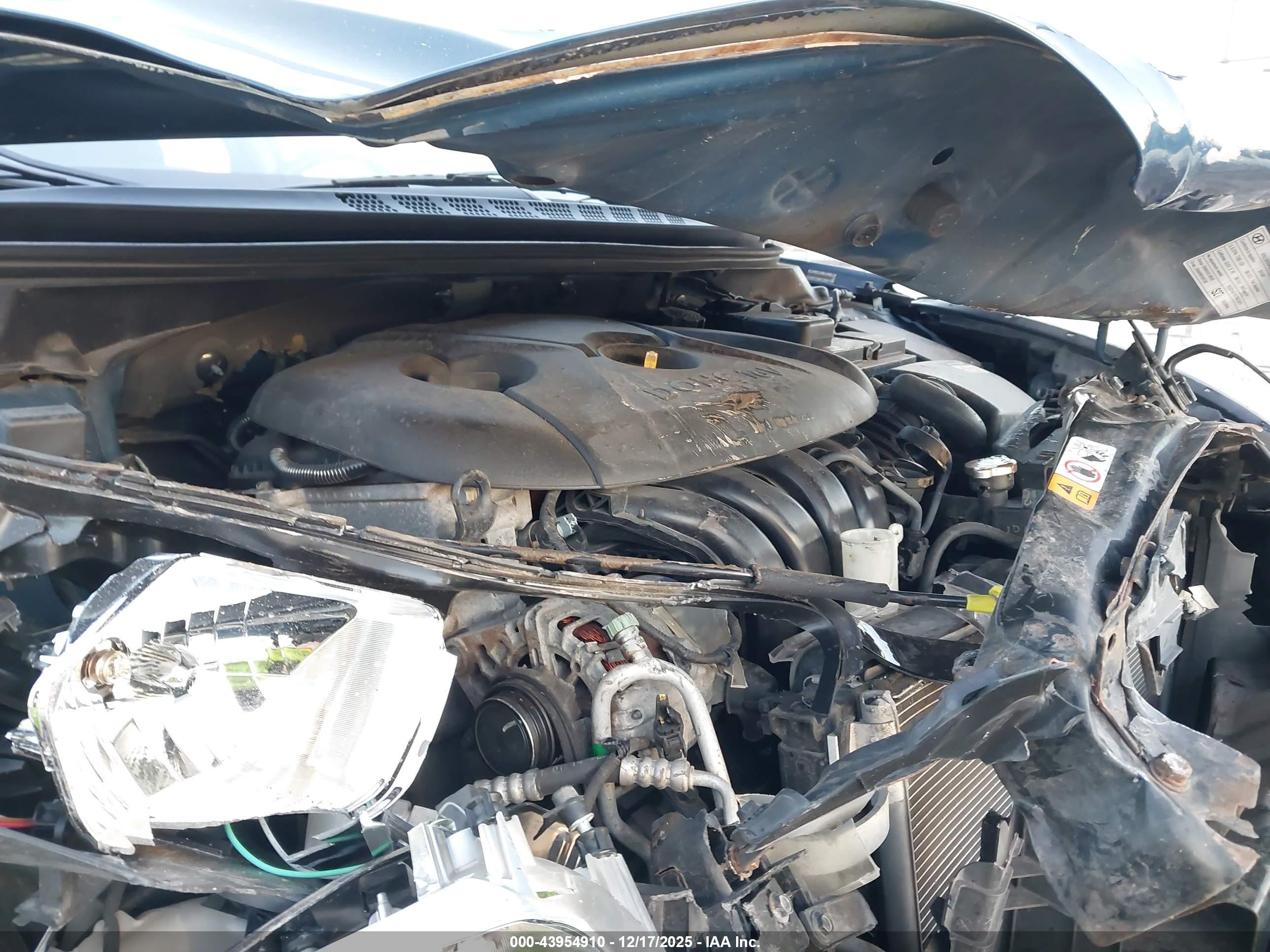 HYUNDAI ELANTRA image 10