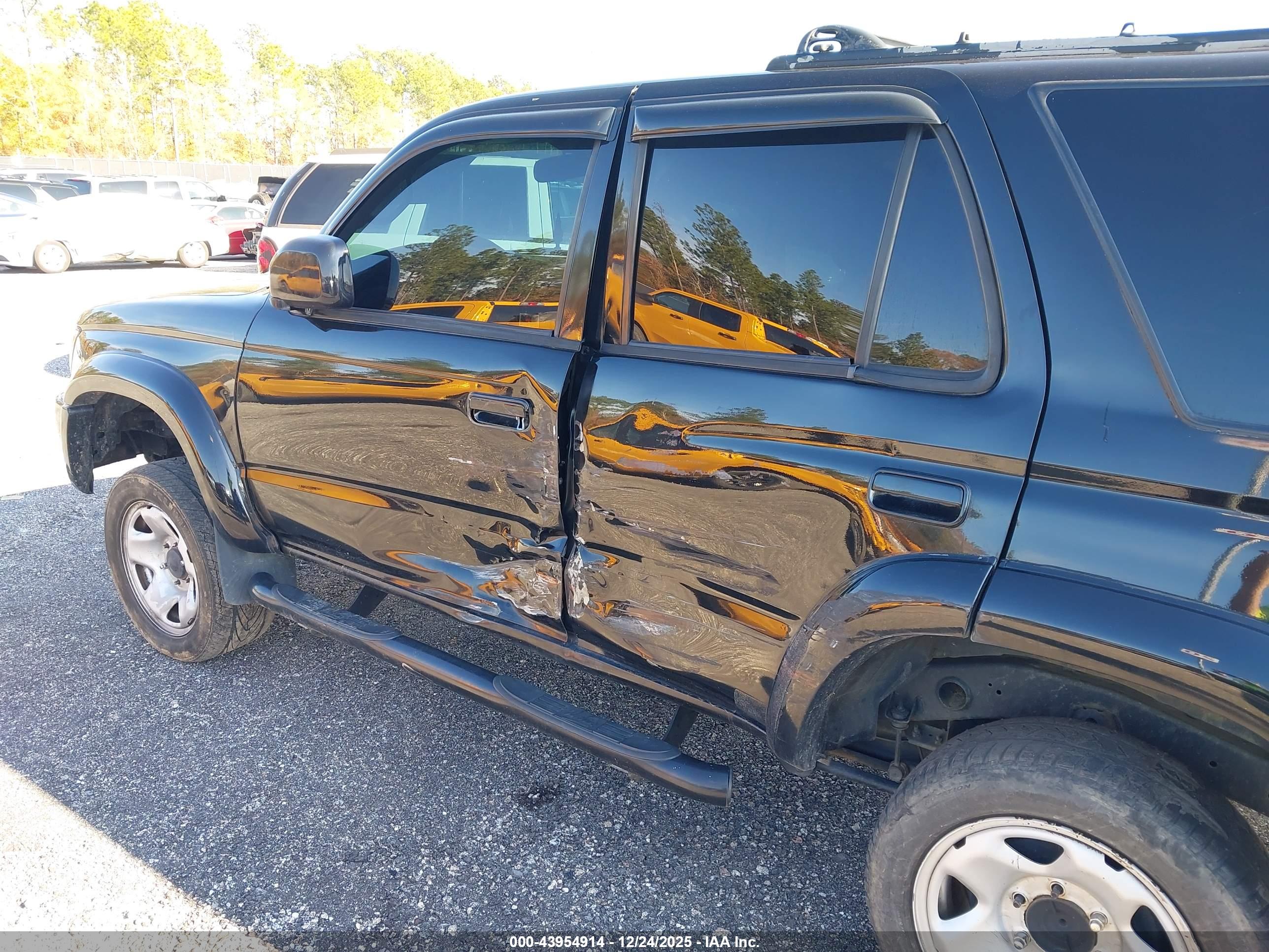 TOYOTA 4RUNNER image 6