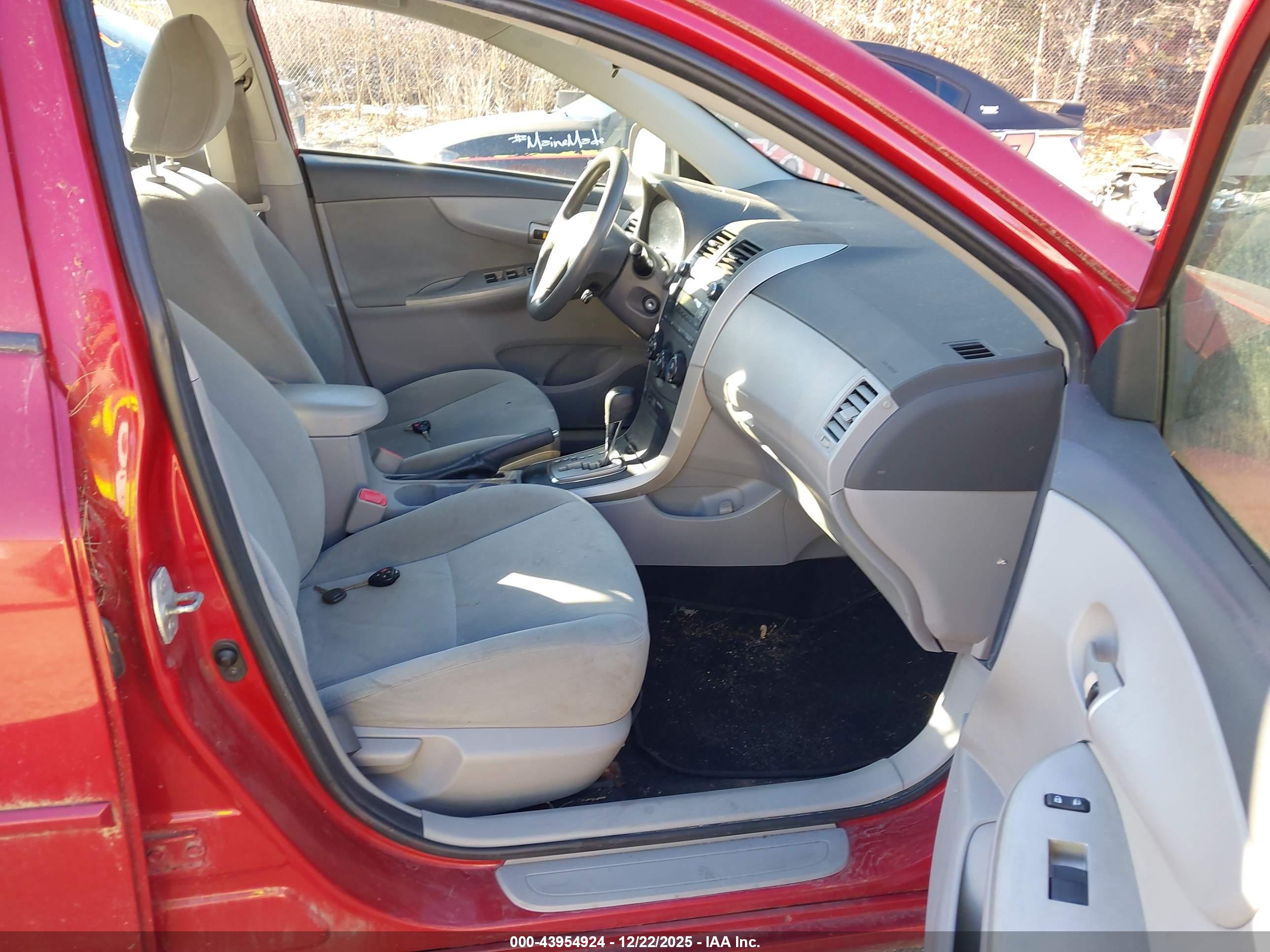 TOYOTA COROLLA image 5
