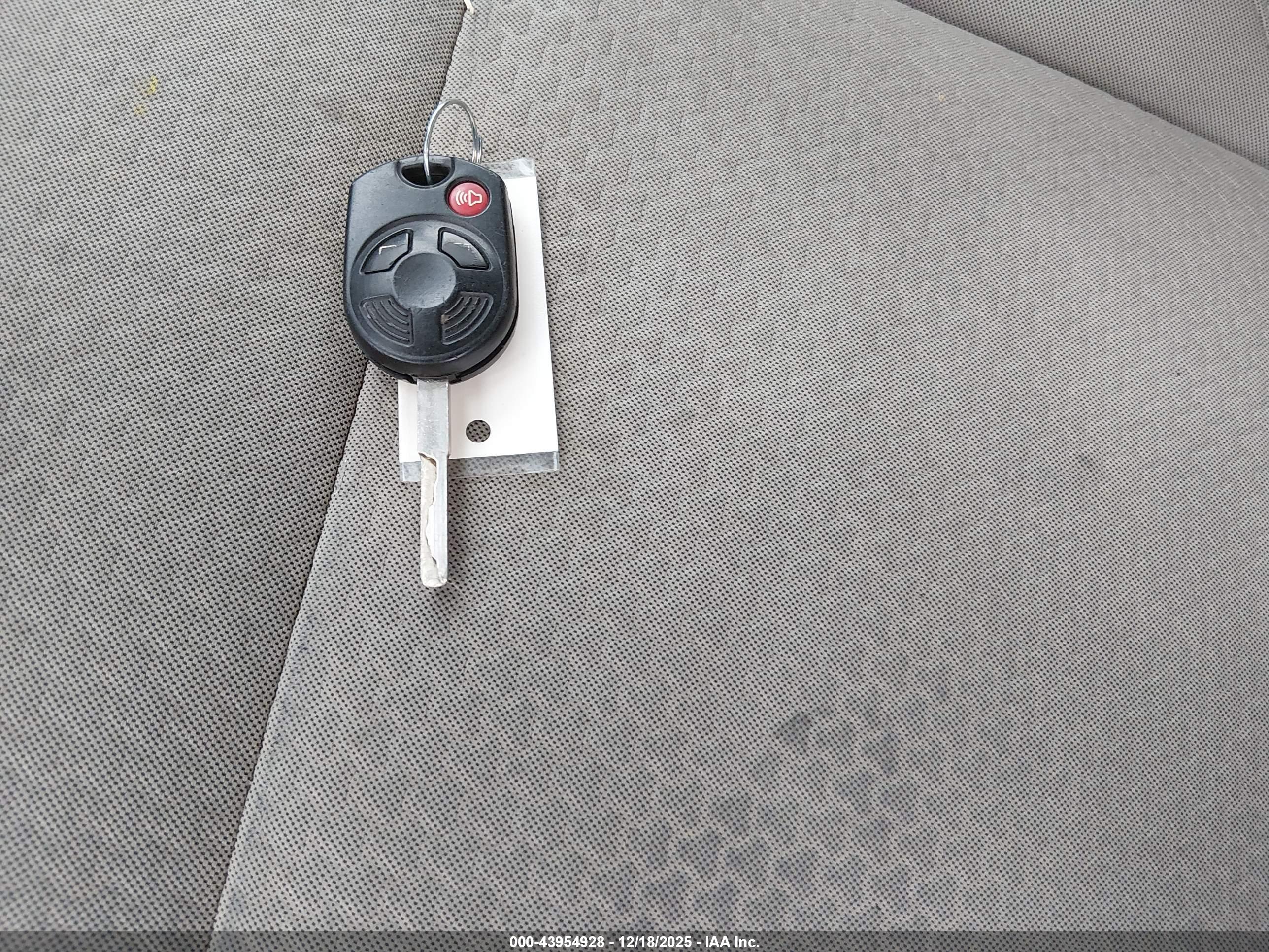 FORD ESCAPE image 11