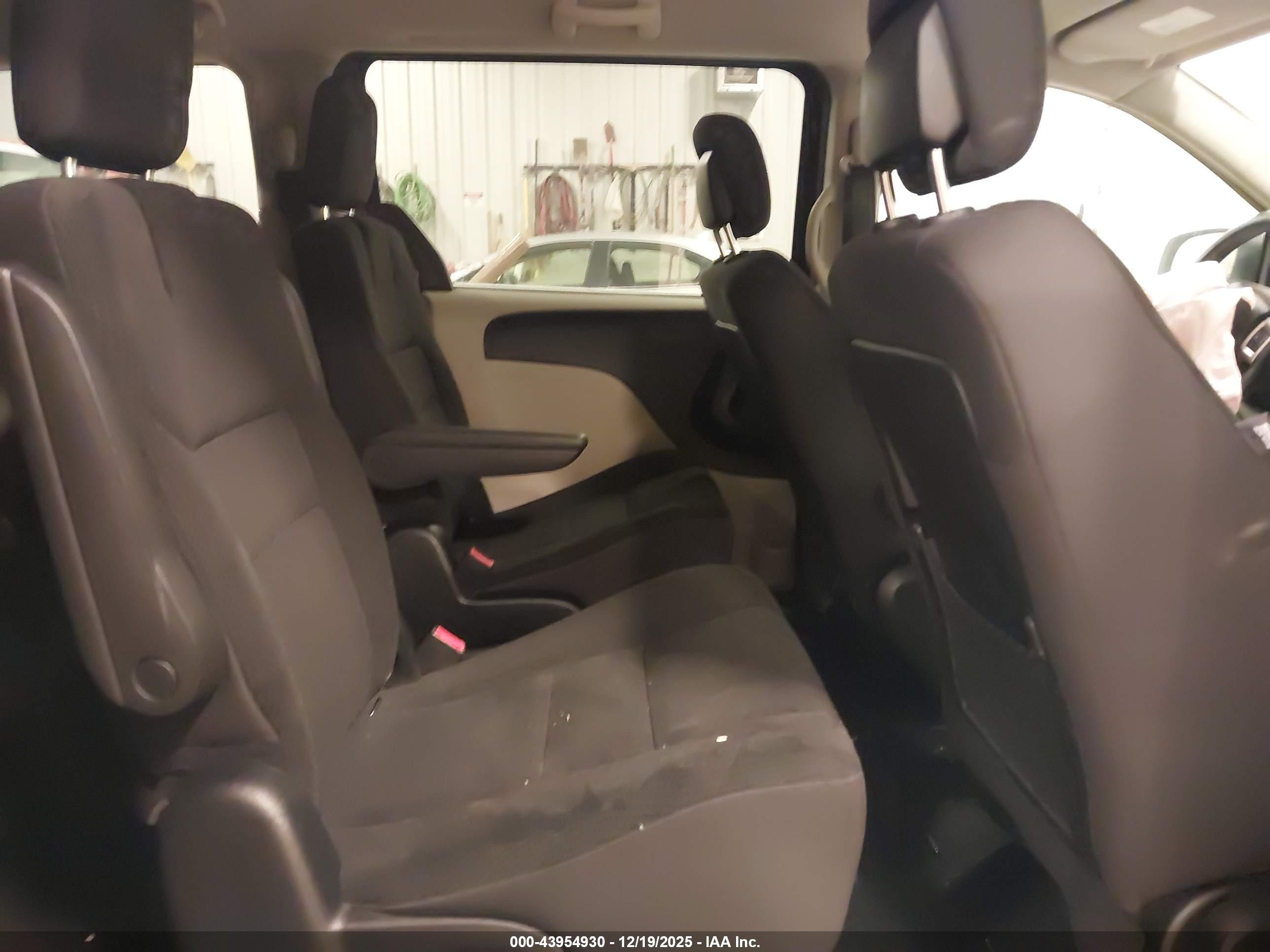 DODGE GRAND image 8