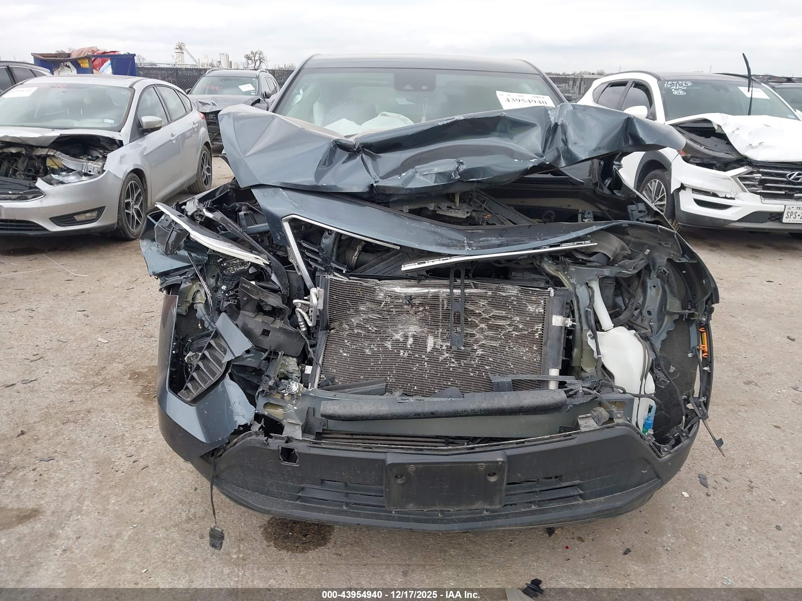 CADILLAC XT4 image 6