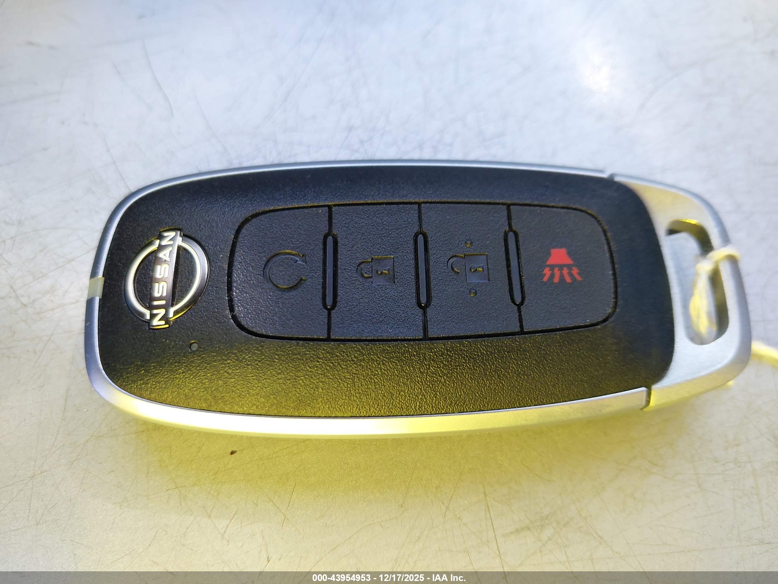 NISSAN KICKS image 11
