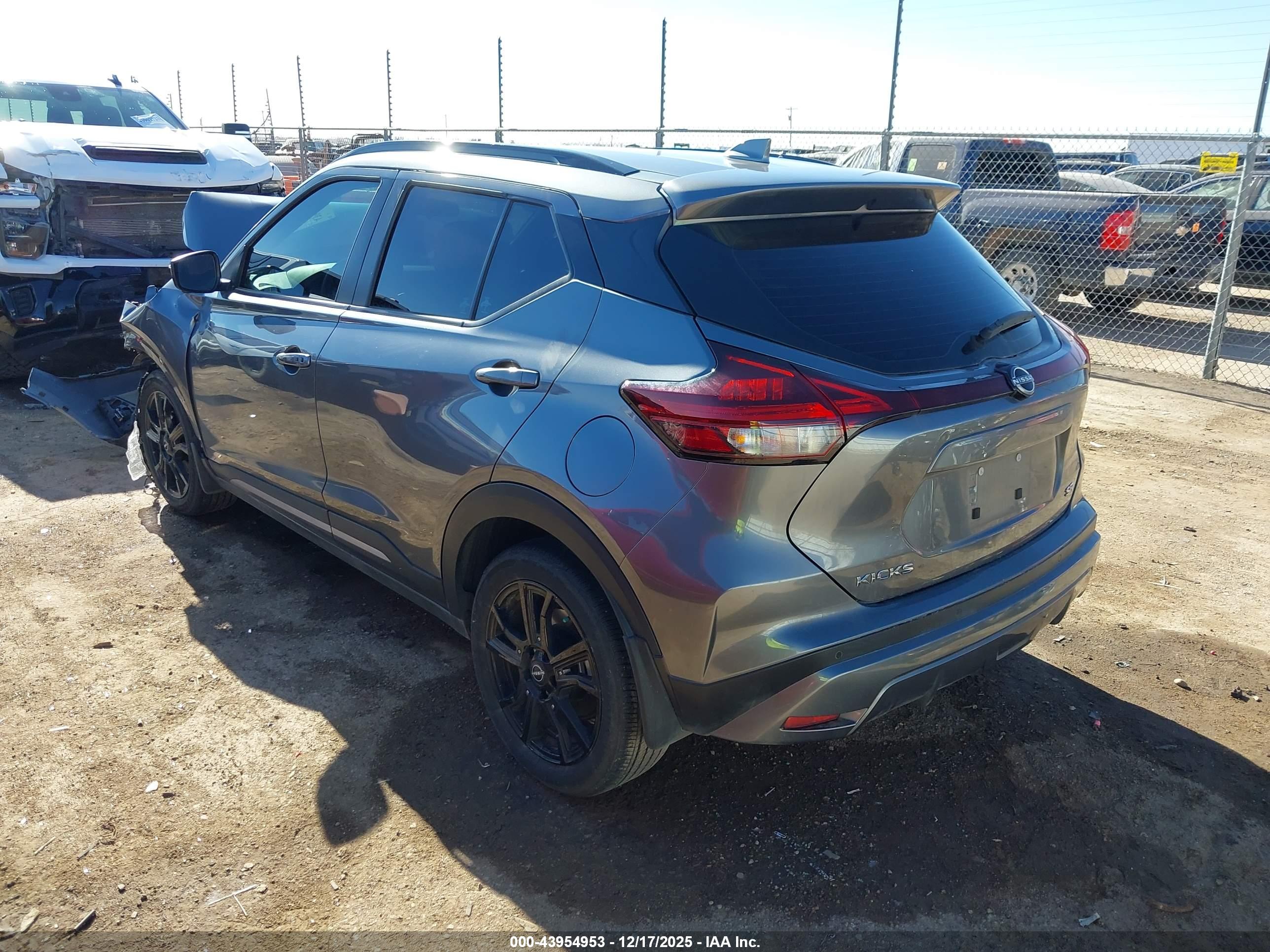 NISSAN KICKS image 3