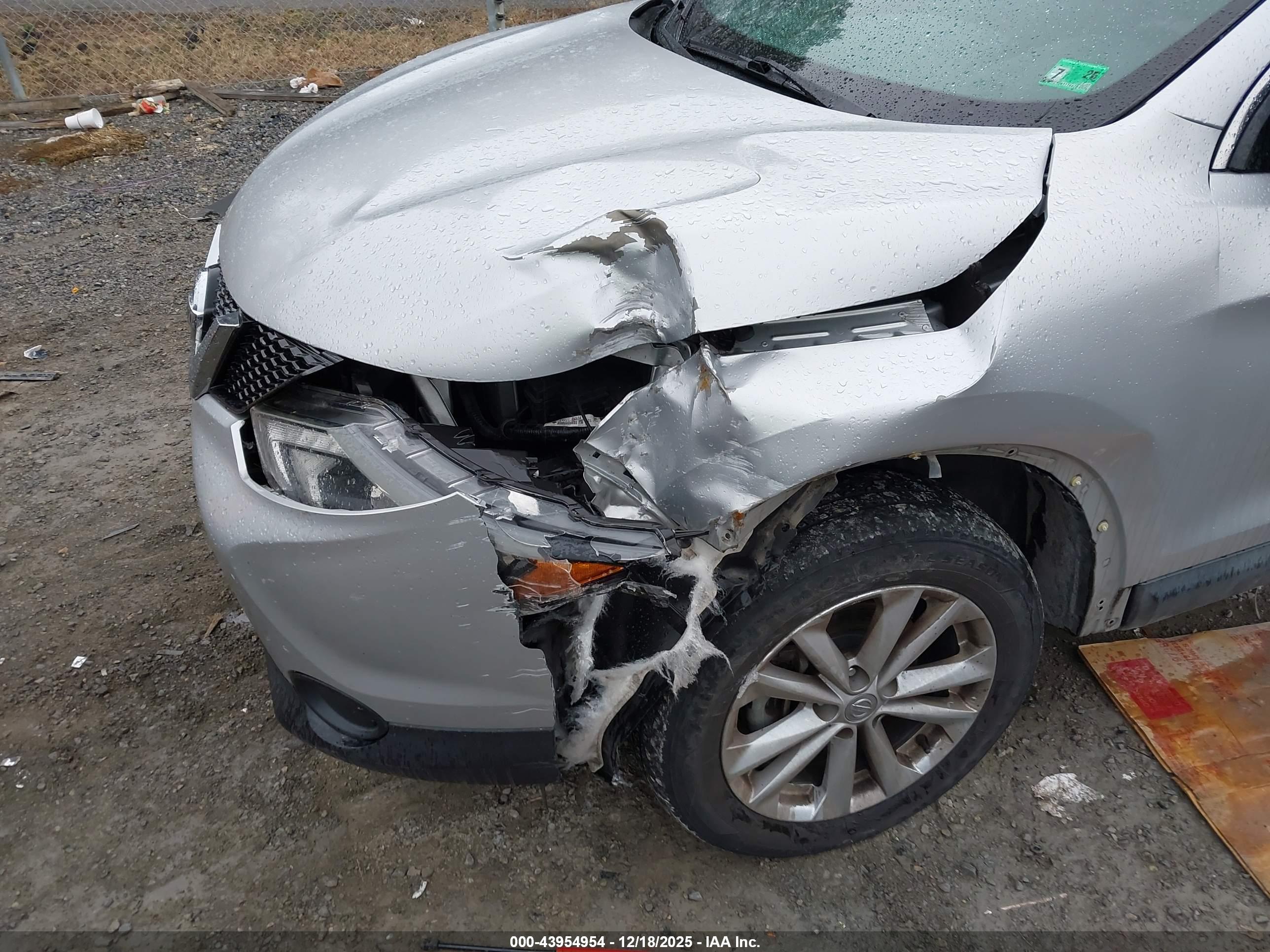 NISSAN ROGUE image 6