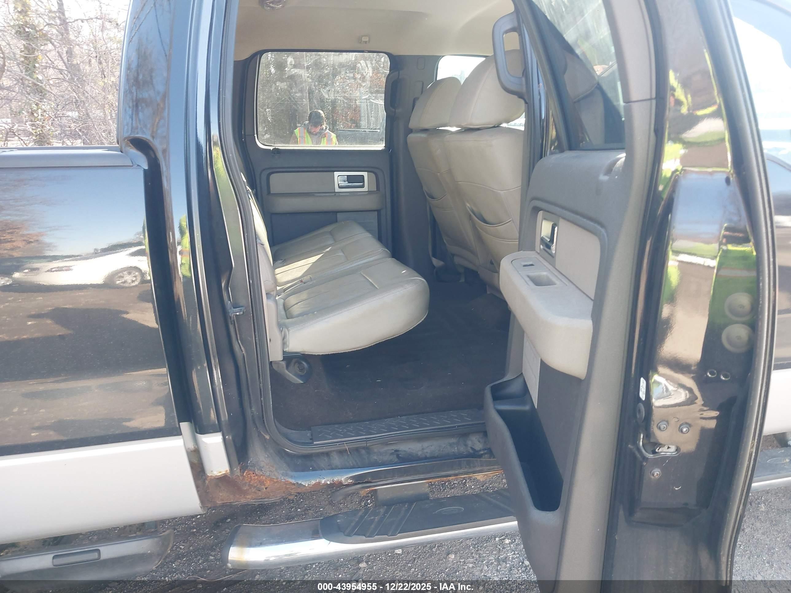 FORD F-150 image 8