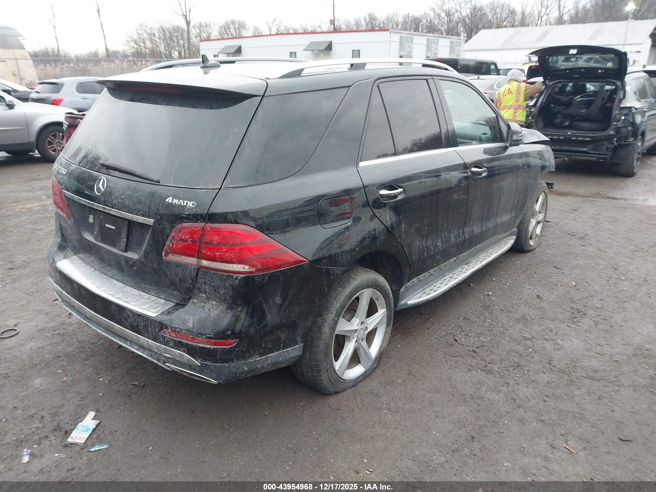 MERCEDES-BENZ GLE image 4