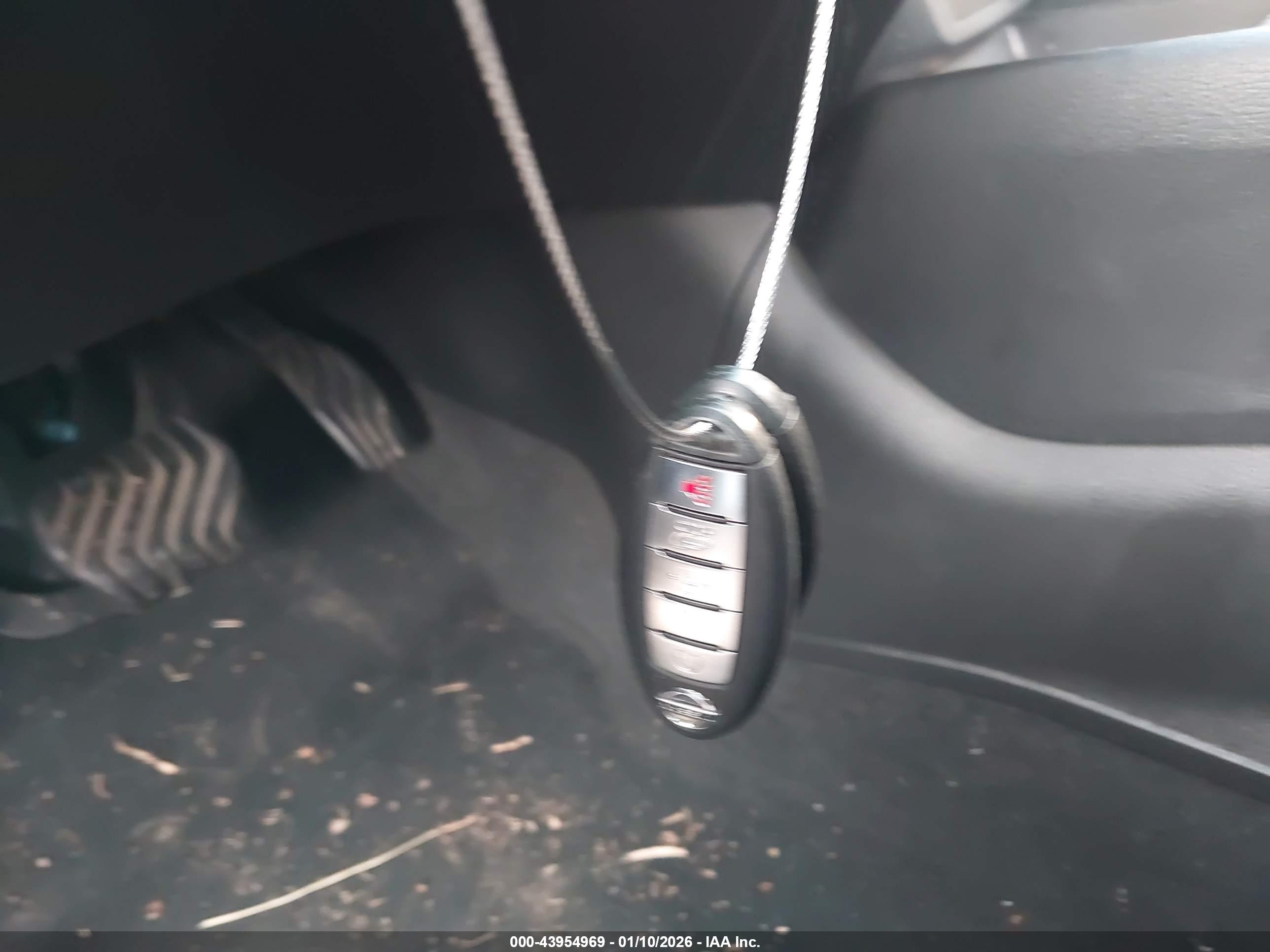 NISSAN ROGUE image 11