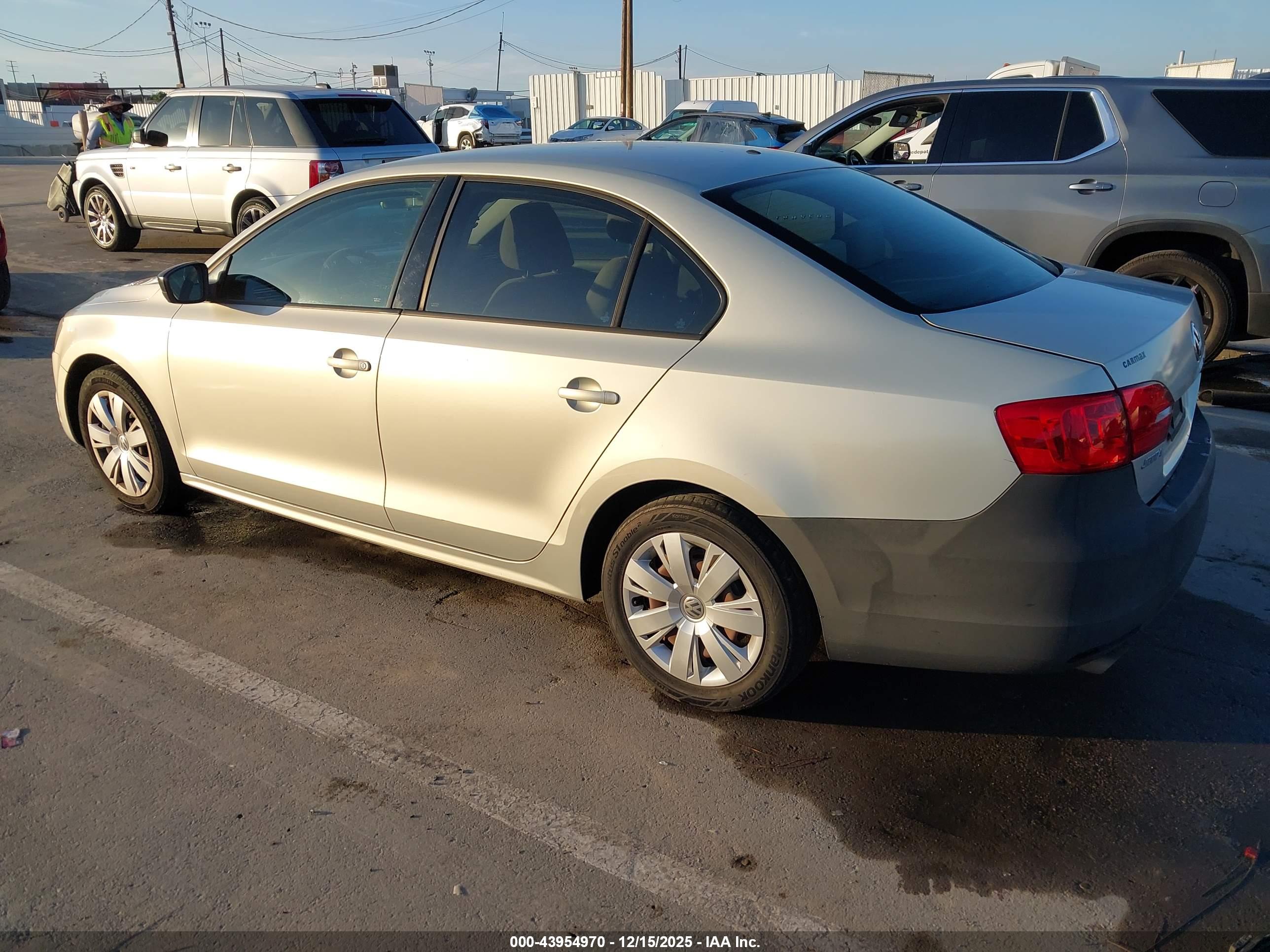 VOLKSWAGEN JETTA image 3