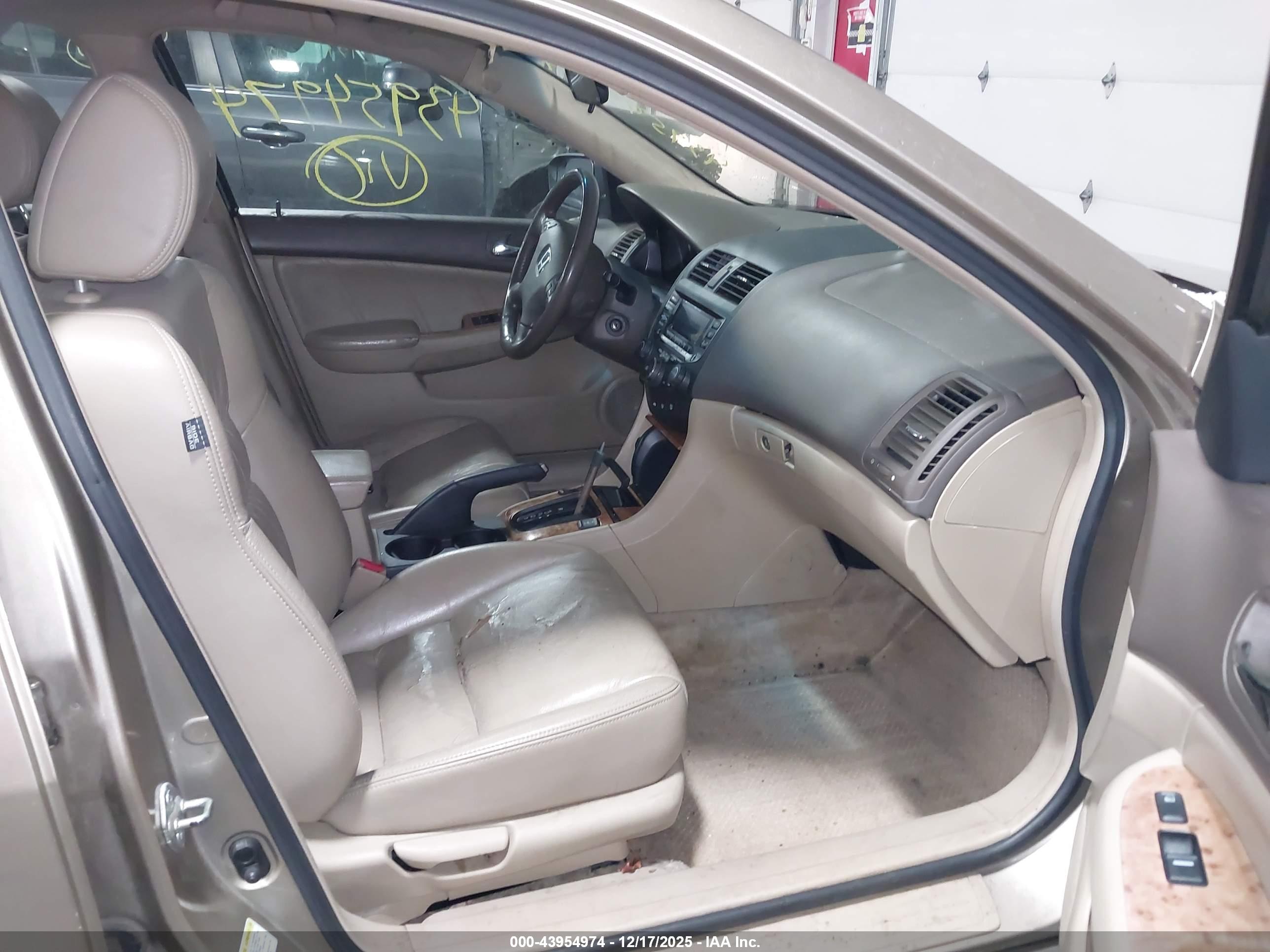 HONDA ACCORD image 5