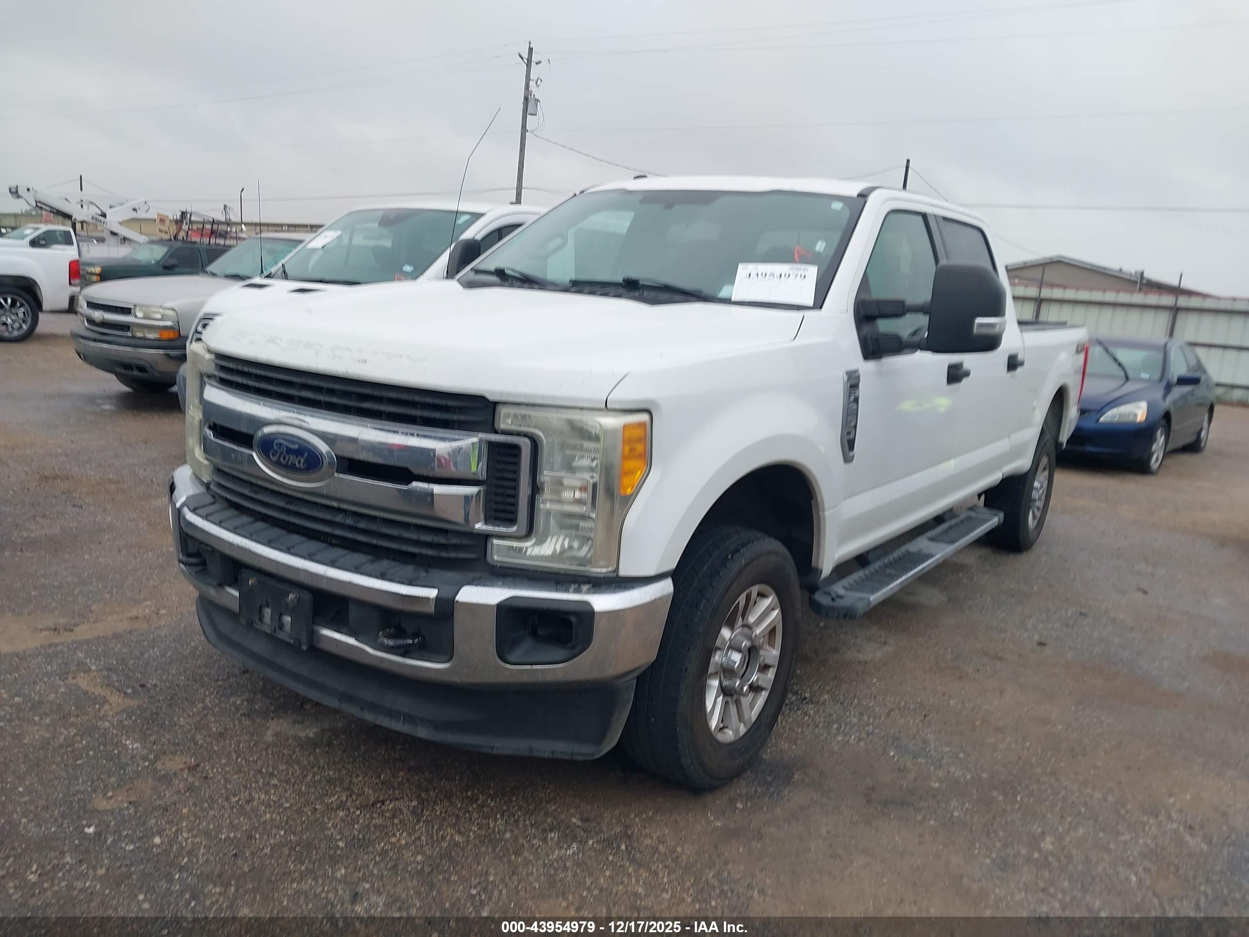 FORD F-250 image 2