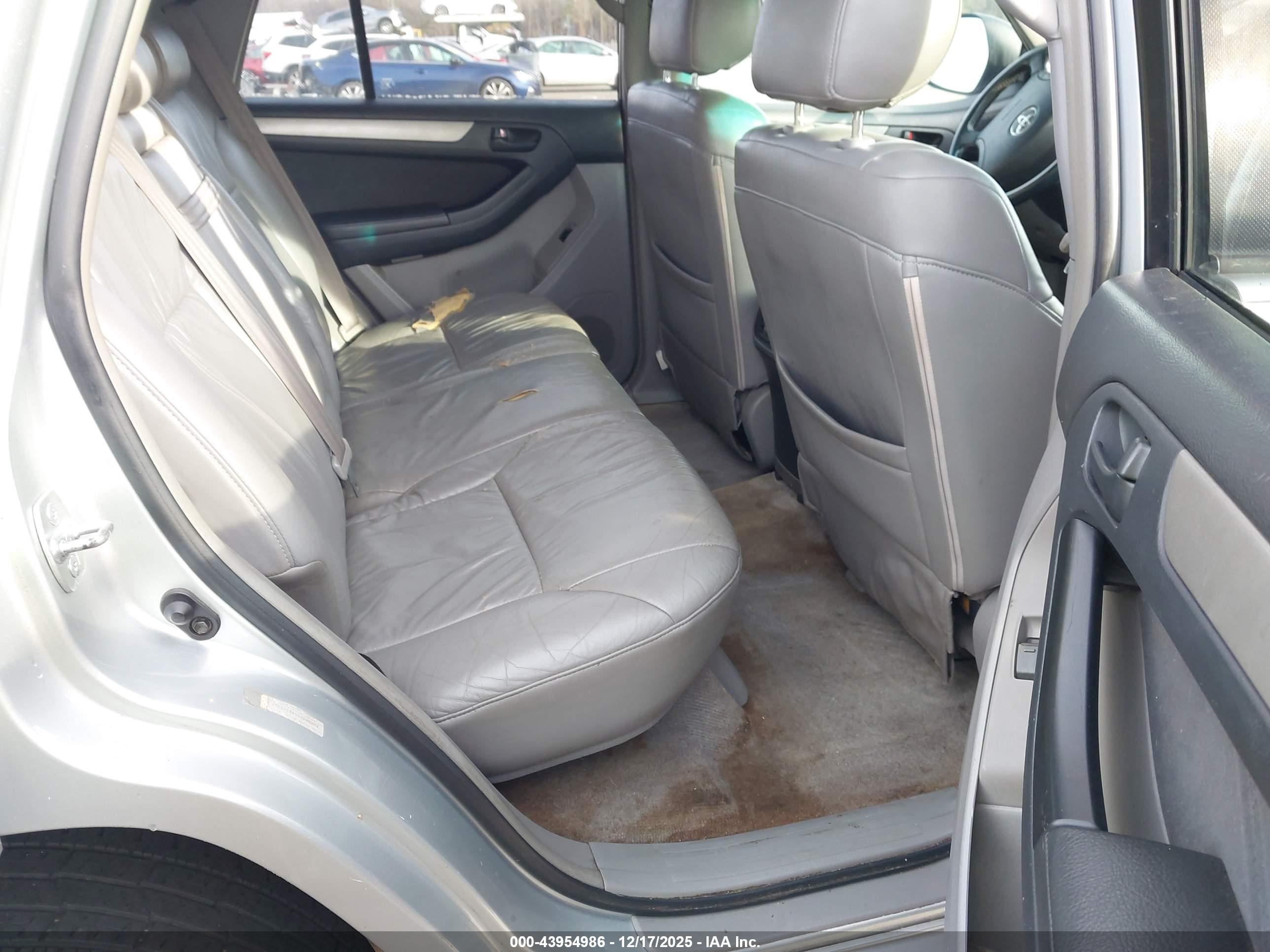 TOYOTA 4RUNNER image 8