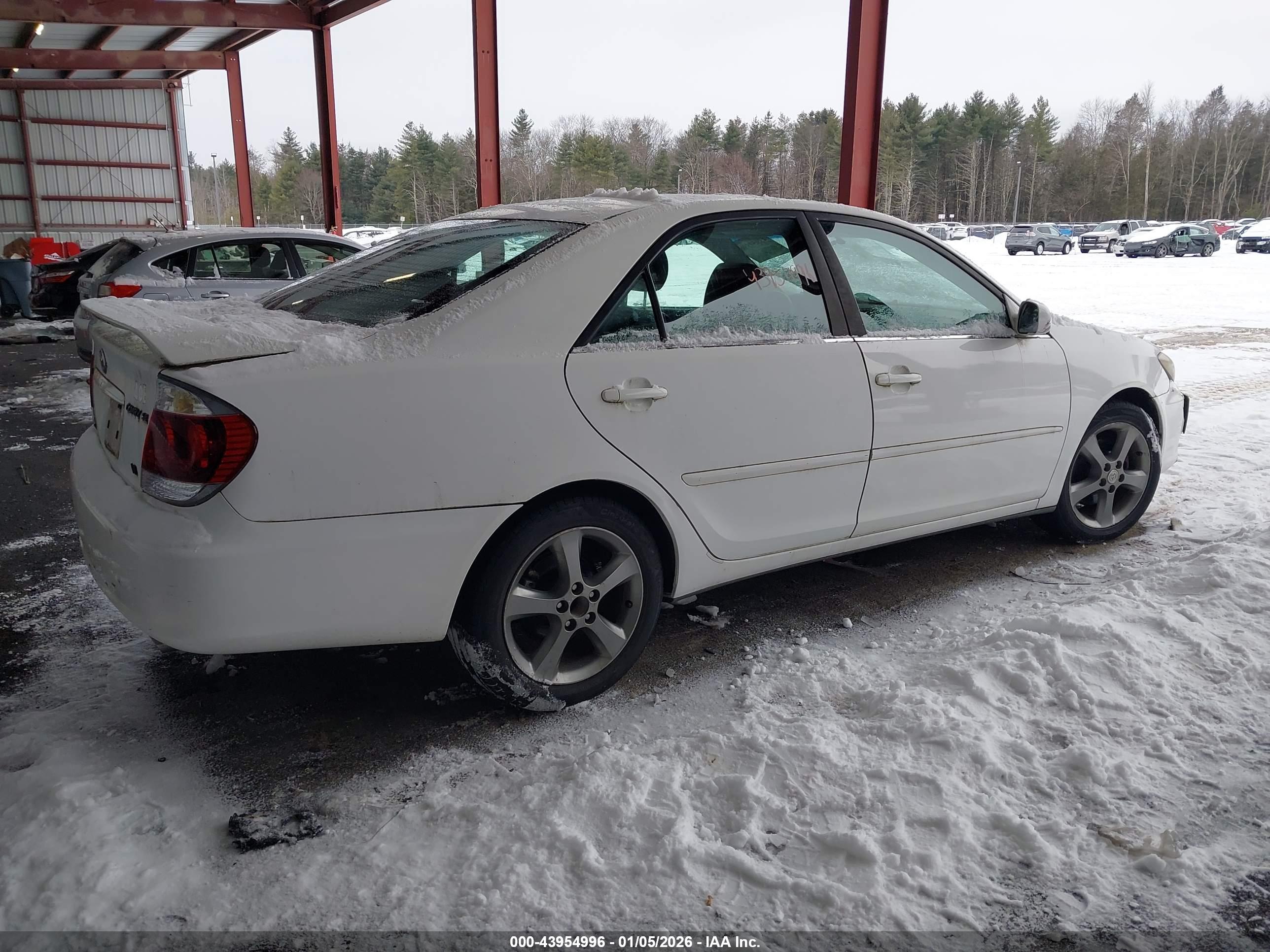 TOYOTA CAMRY image 4