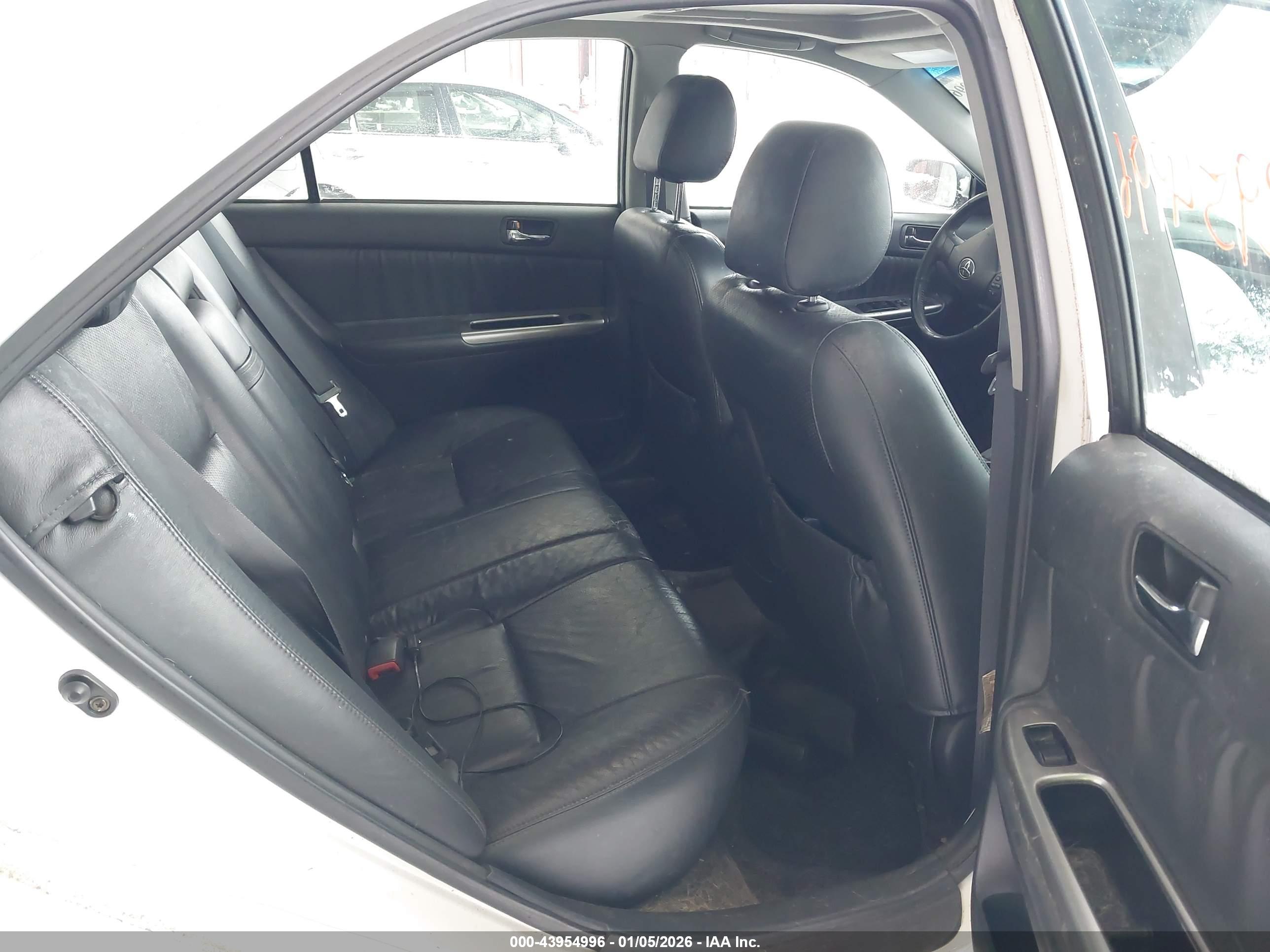 TOYOTA CAMRY image 8