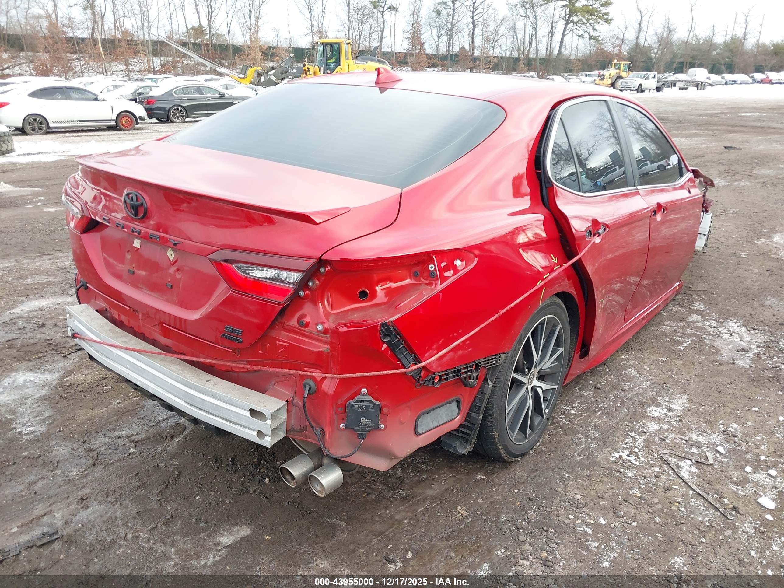 TOYOTA CAMRY image 4